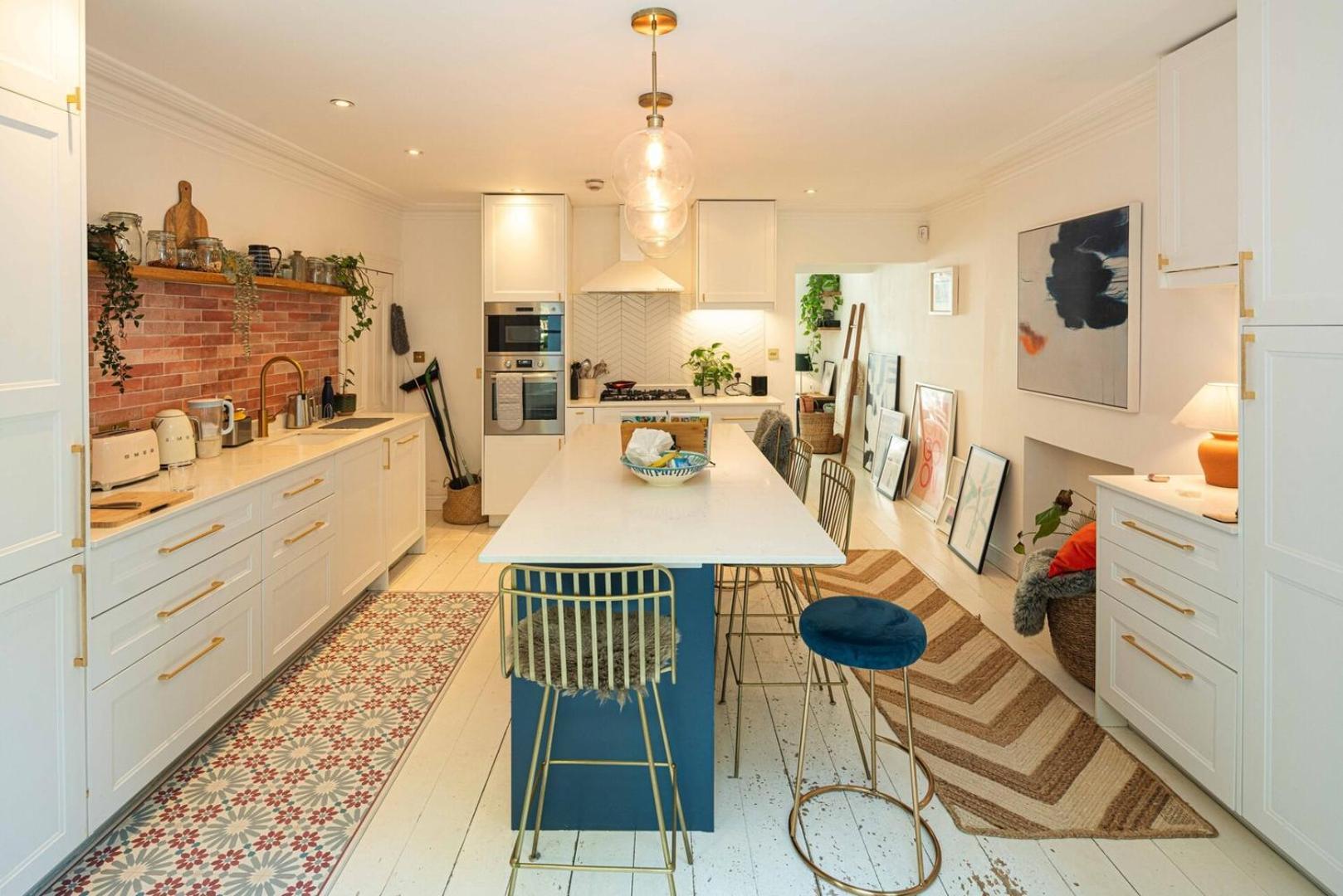 Apartment Stylish 2bd Garden Retreat: Bright & Elegant *