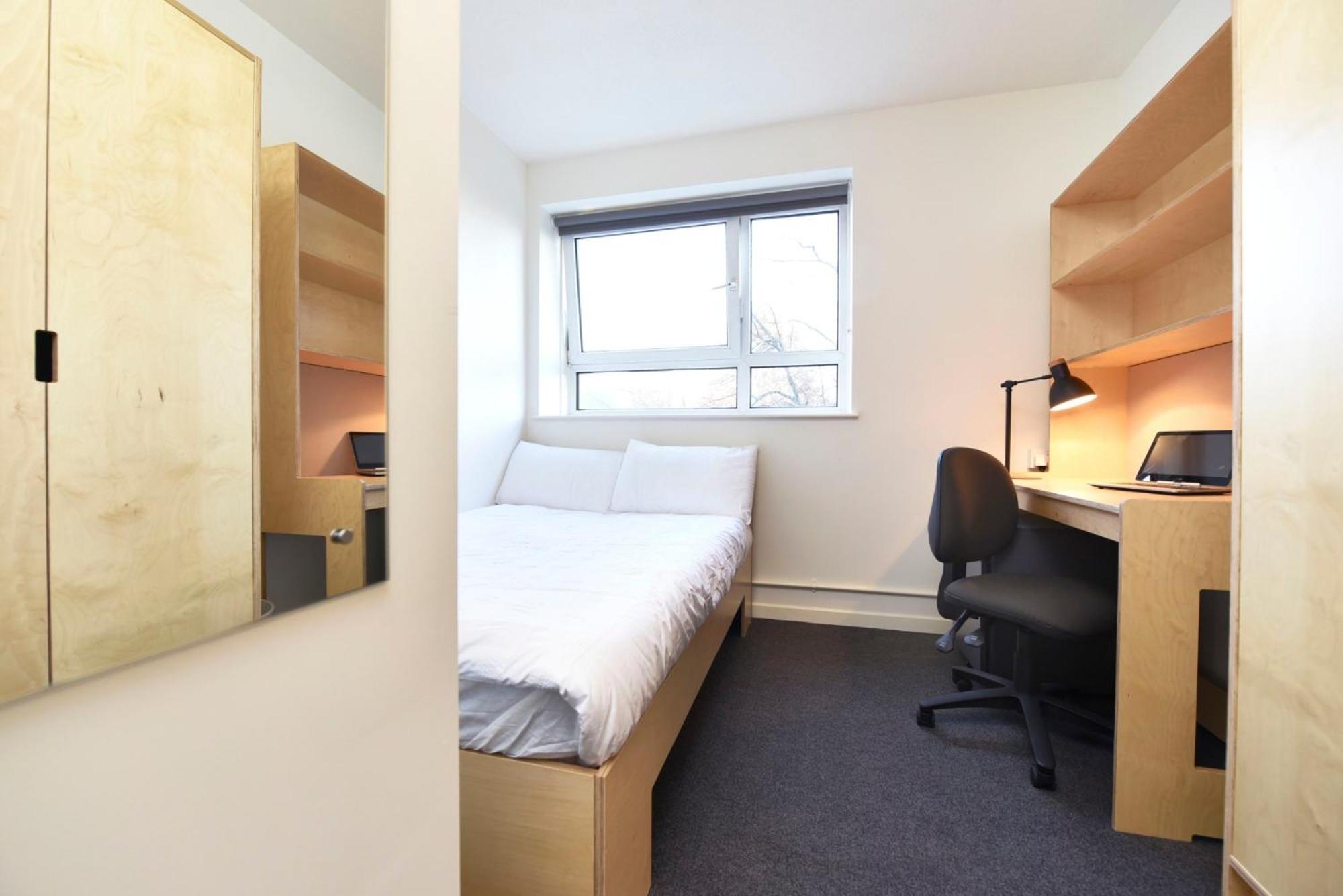 Raymont Hall In Apartment London