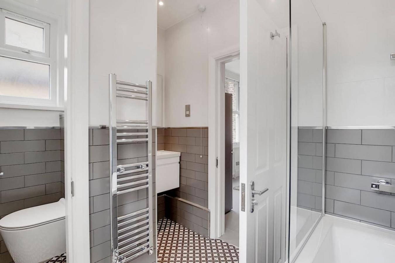 Amazing One Bed Flat Wimbledon London