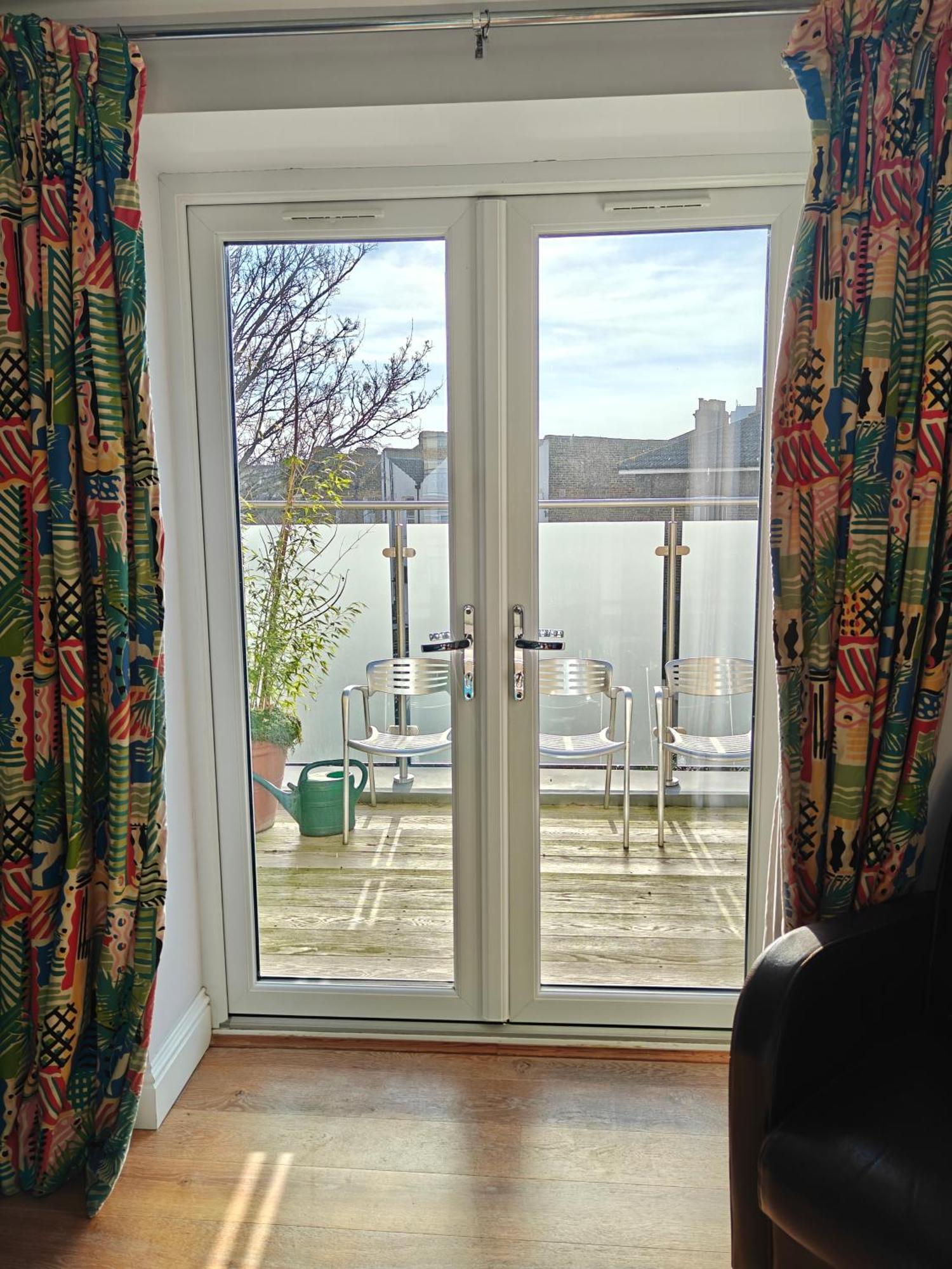 Penthouse In Luxor House London