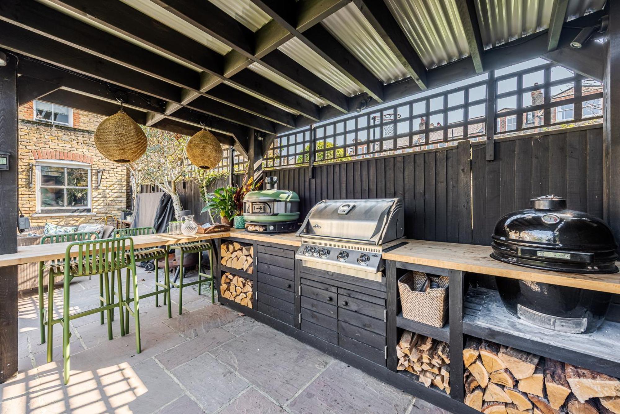 Heaver House - Stunning, Large 5br Nr Tube And Tooting Common Villa *