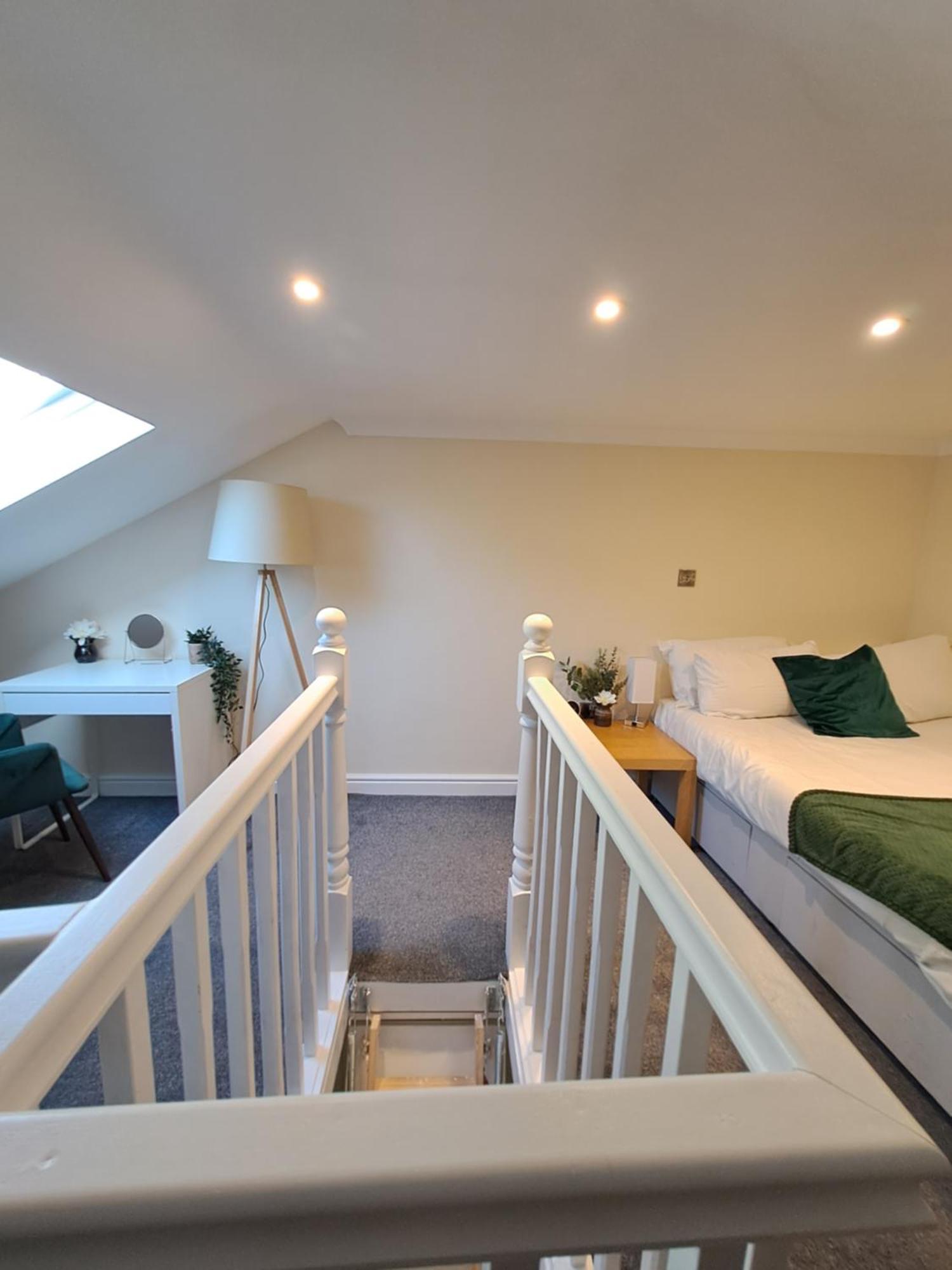 Apartamento Modern Cosy Corner Flat 3 Bed And Loft Sleep 7 People Londres