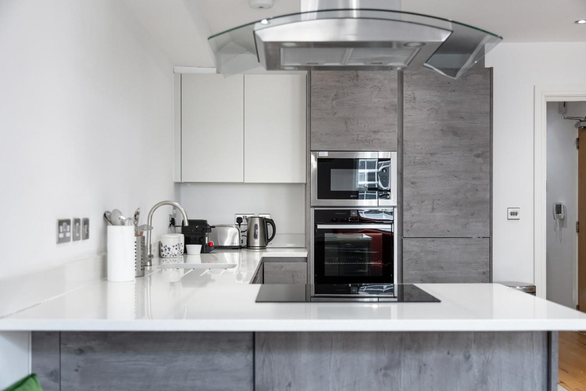 2 Bed 2 Bath Penthouse,terrace,london Eye,sleeps 6 * London