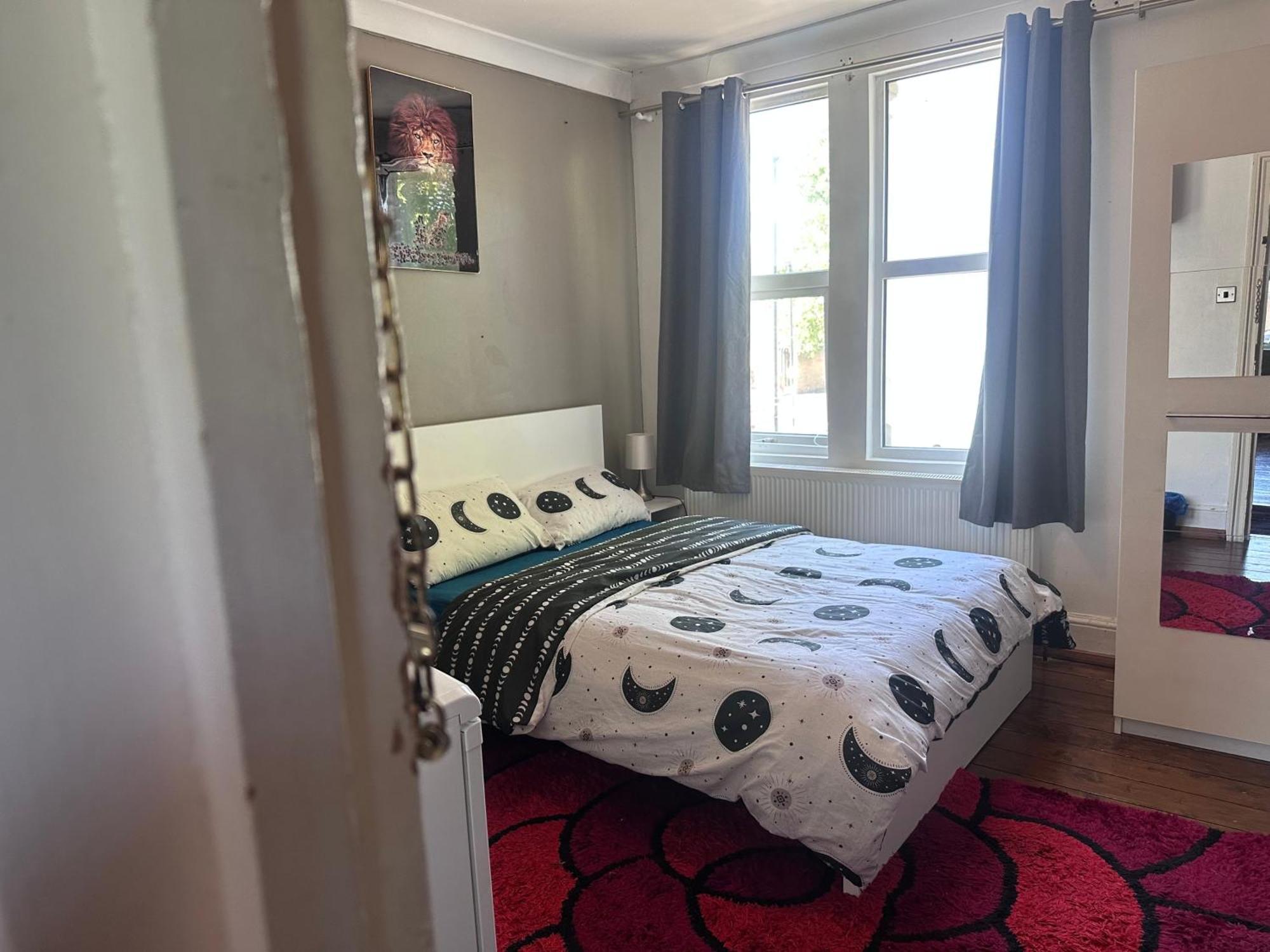3b-10min Airport Ldn Free Parking London