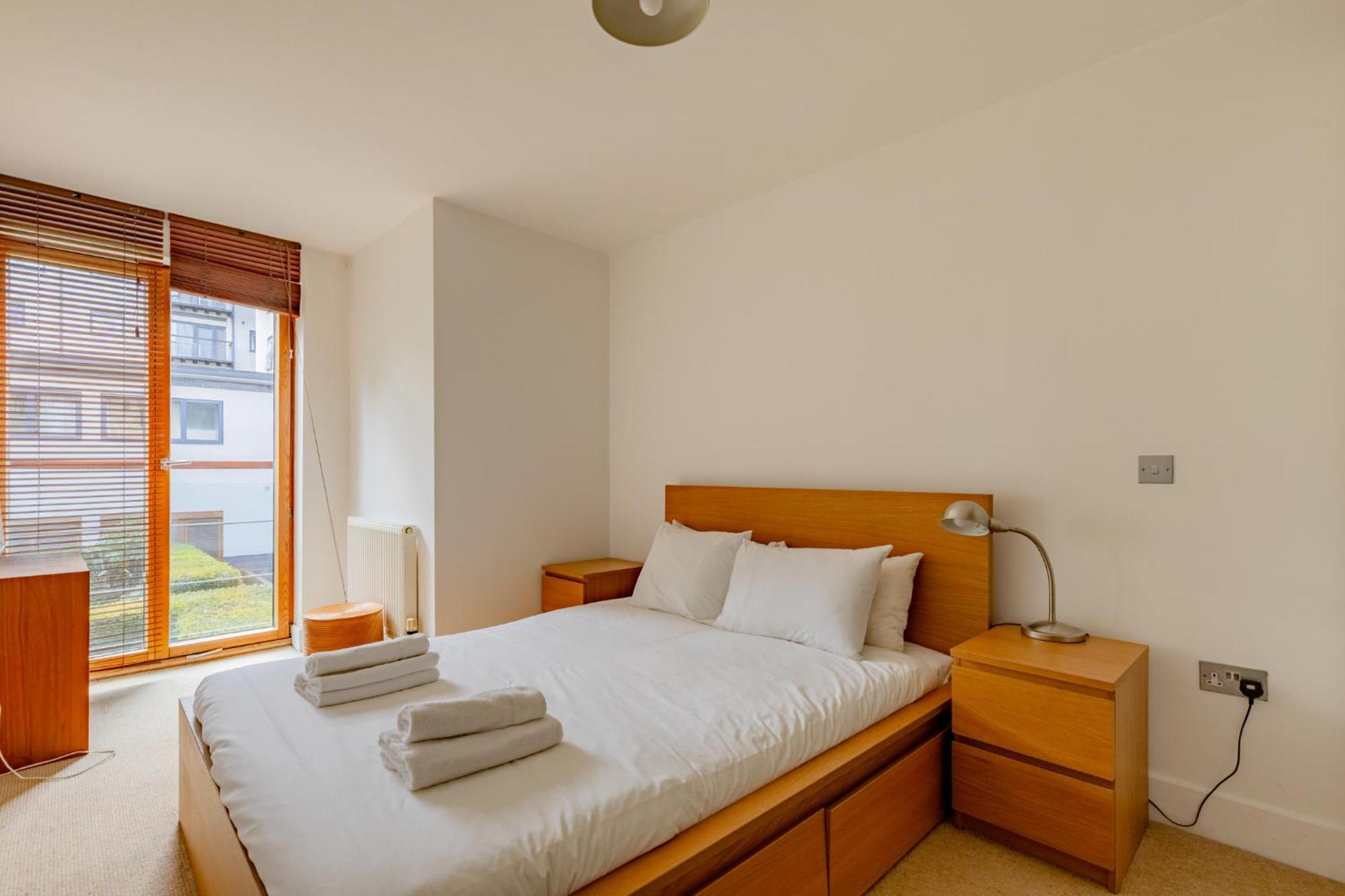 Stylish 1bd Flat In Gated Community Clapham Apartment *