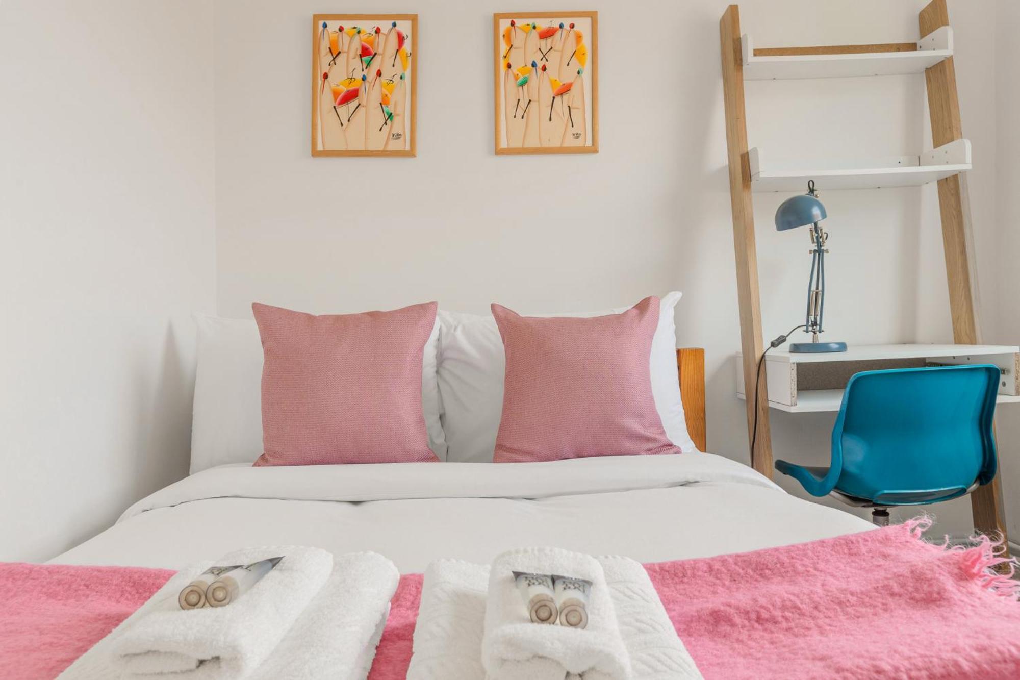 Stylish 3br Mins From Dalston Junction Holiday home London