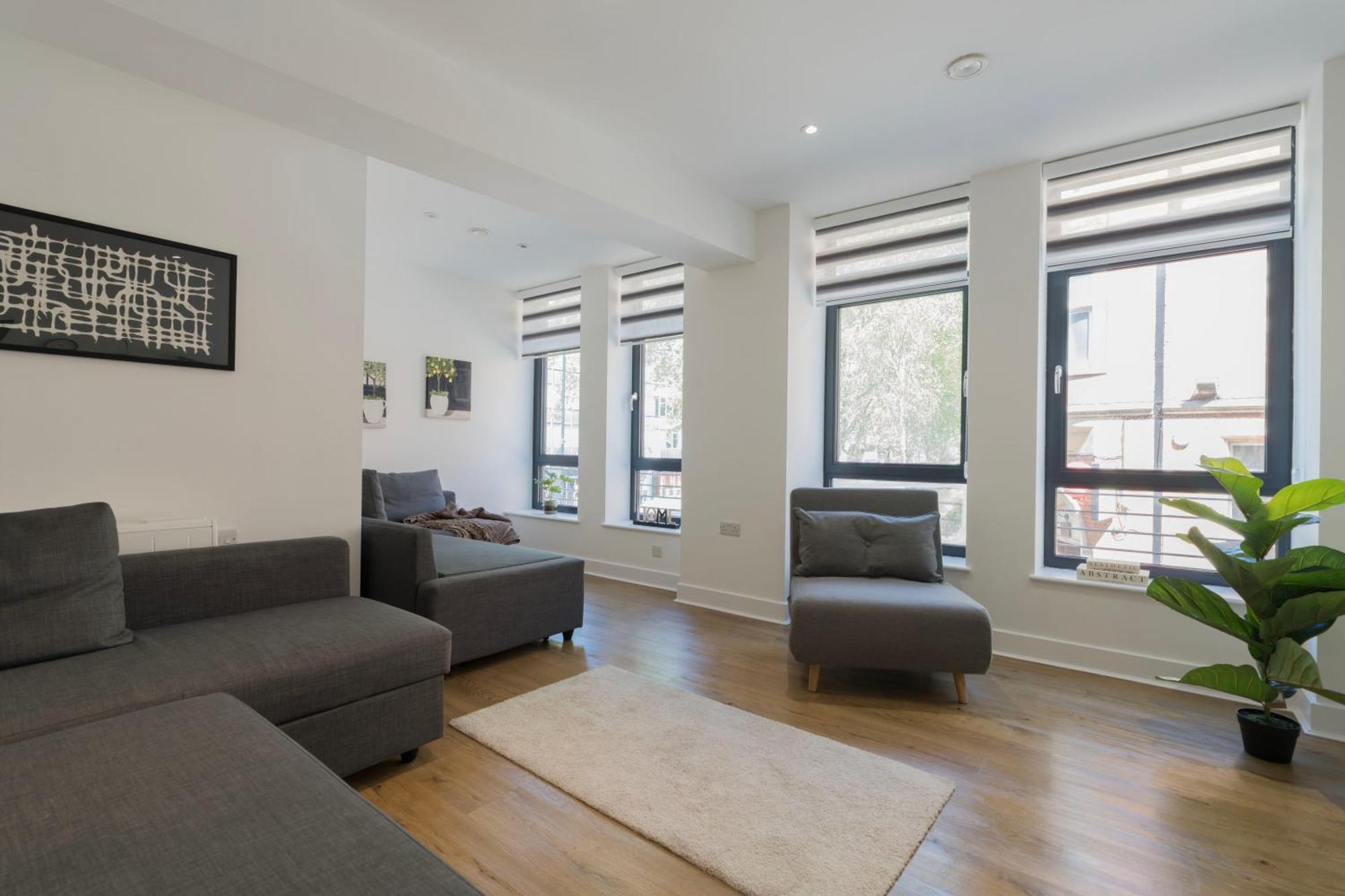 Aldgate One Cl London