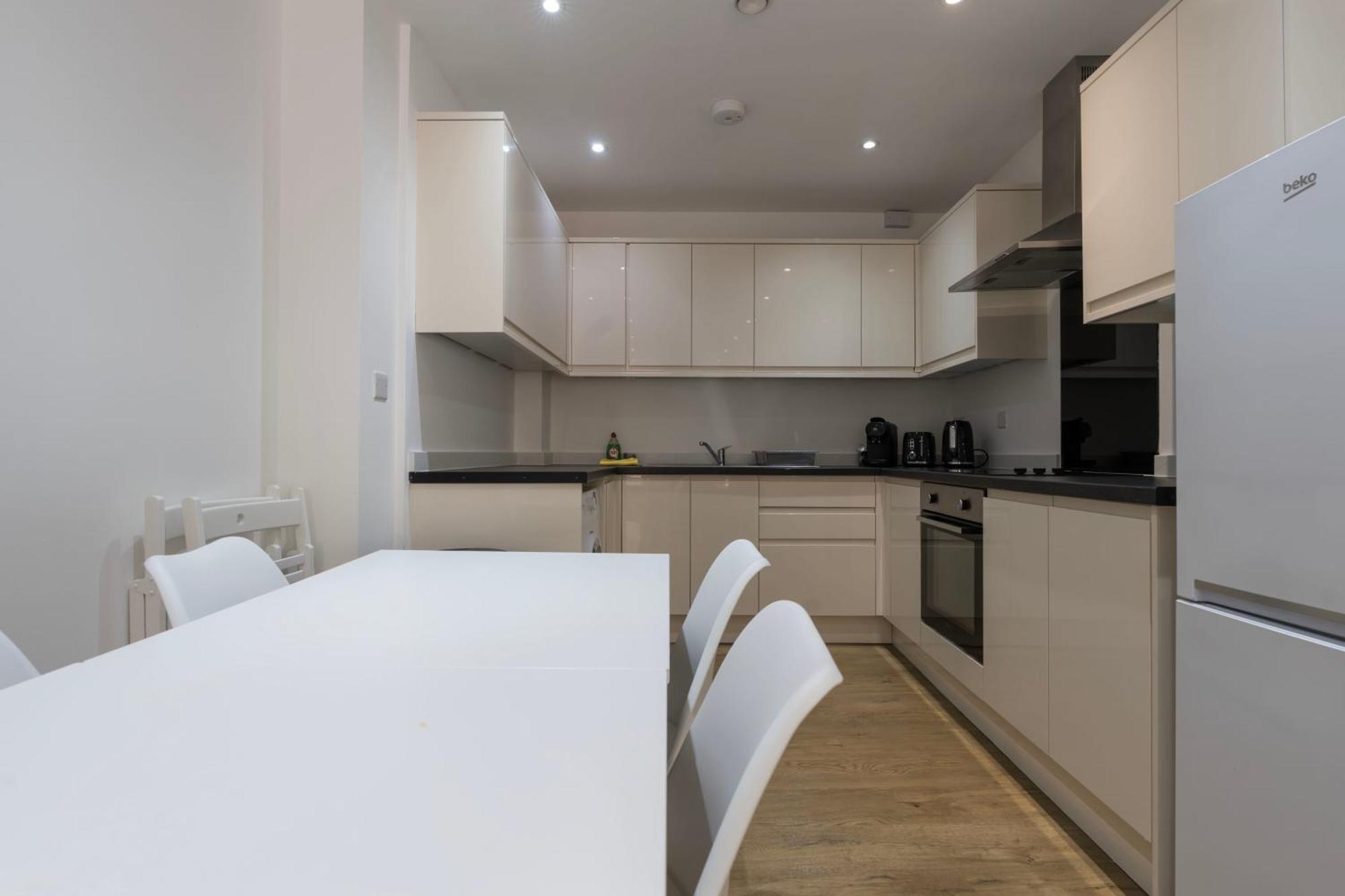 Aldgate One Cl Apartment
