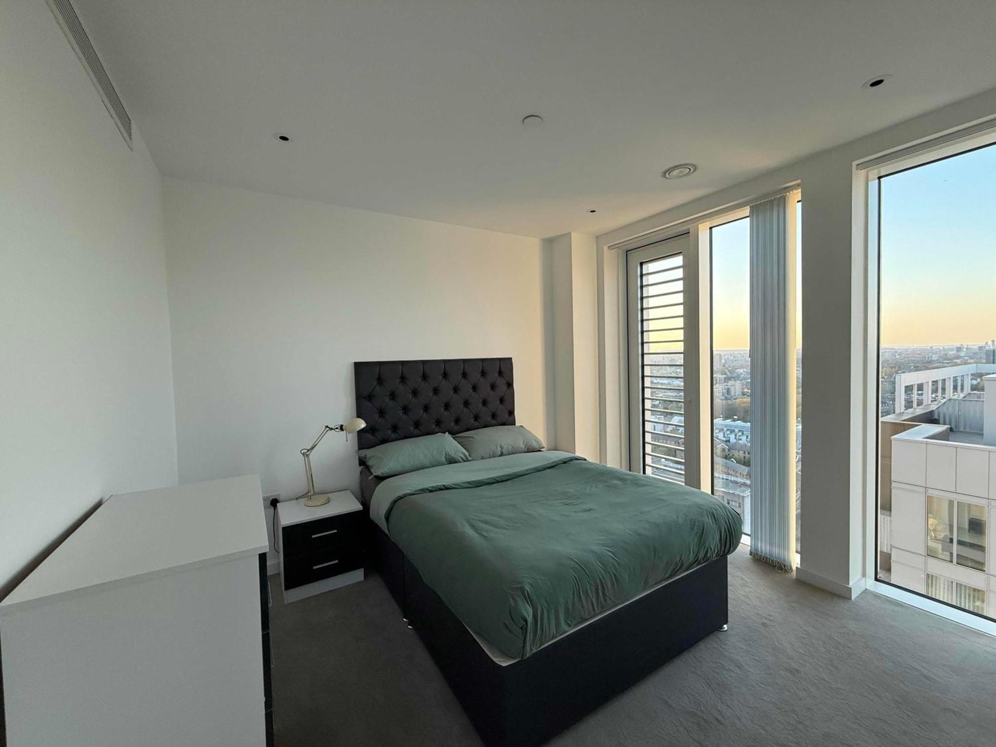 Apartment Luxury Skyline Living 2b2b *