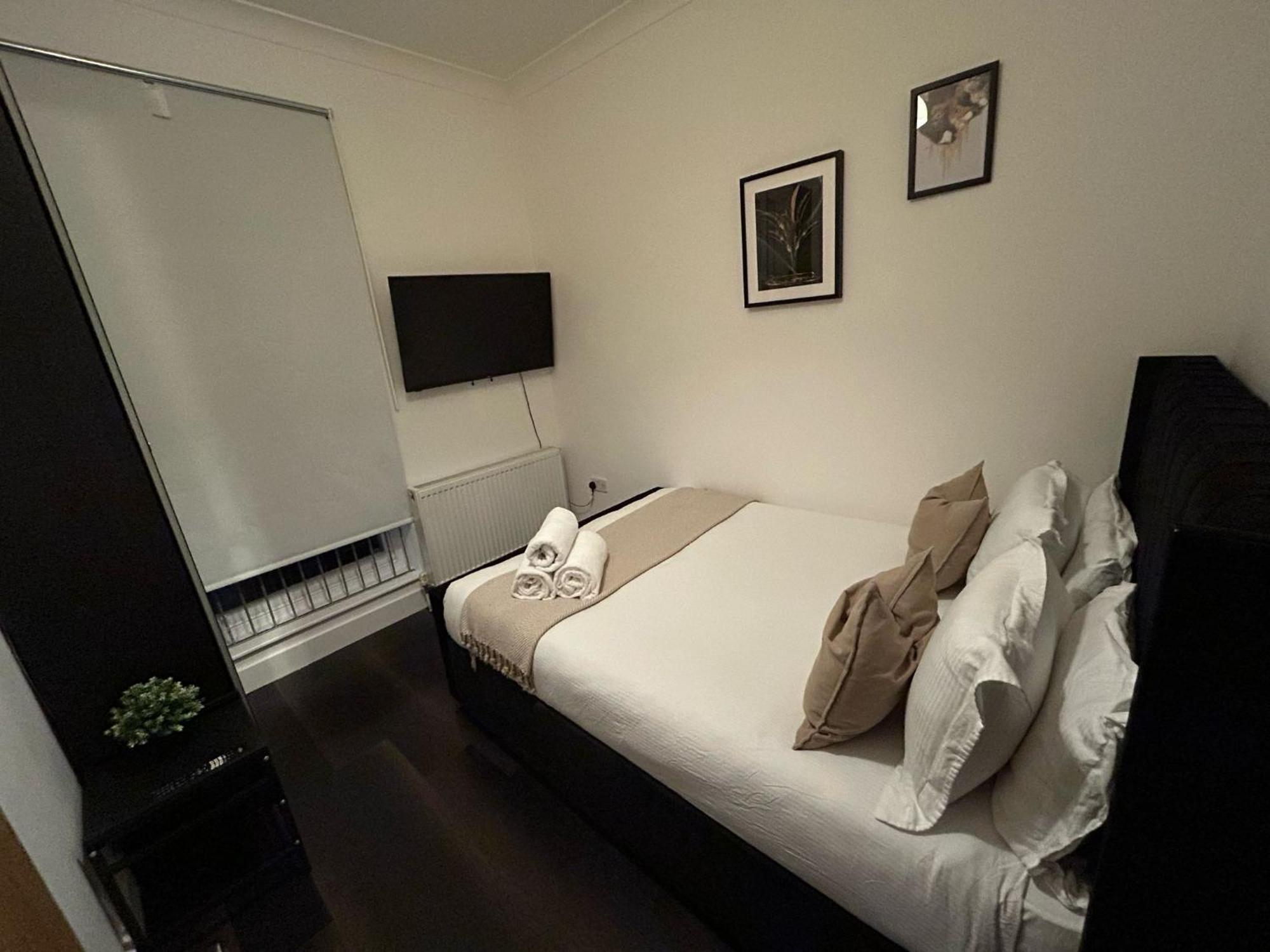 Affordable 2bed And 3bed In E14 * London