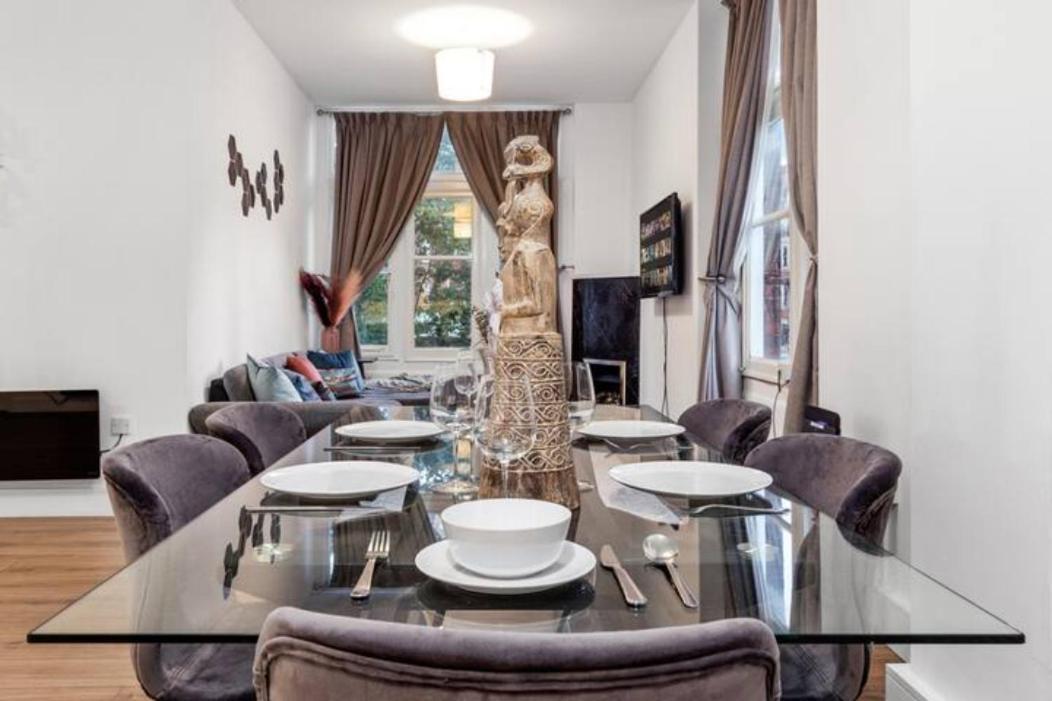 Apartment Majestic 2 Bedroom In Knightsbridge Kb70 London