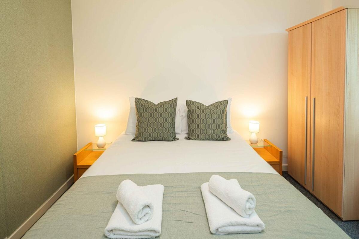 Stylish 2-bed With Stunning View *