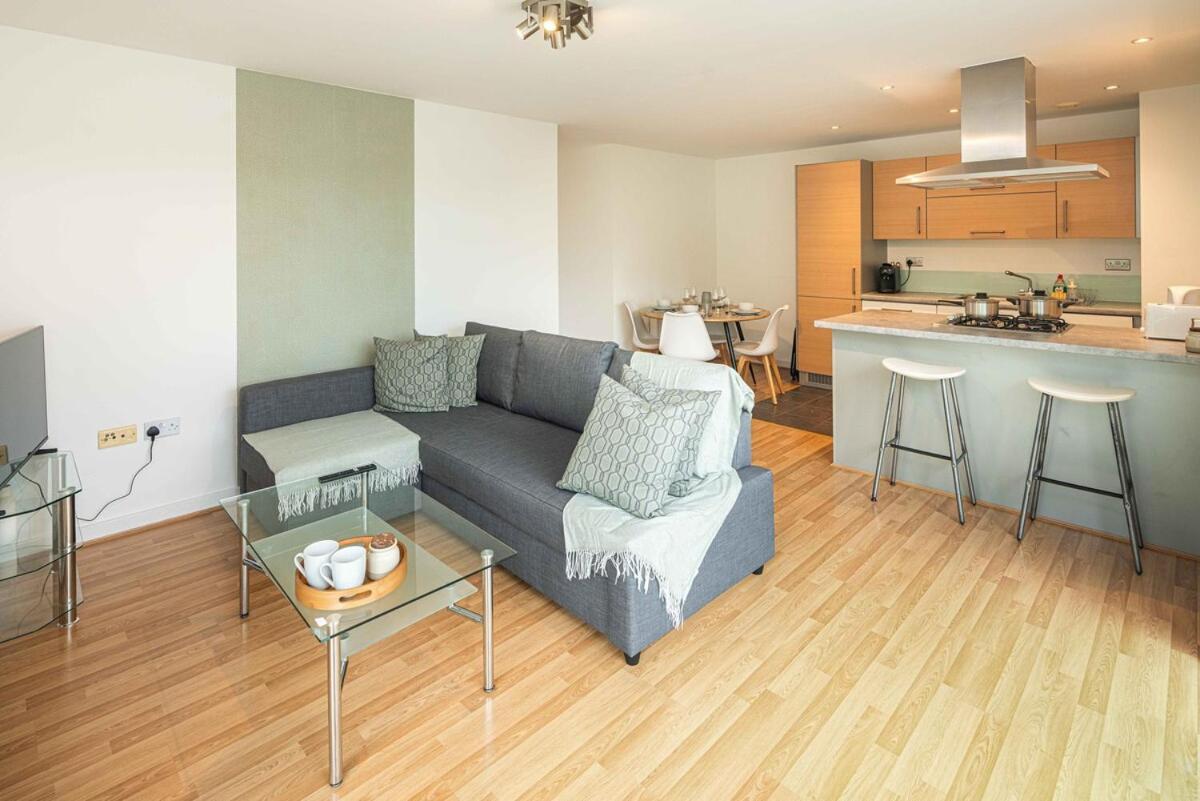 Apartment Stylish 2-bed With Stunning View London