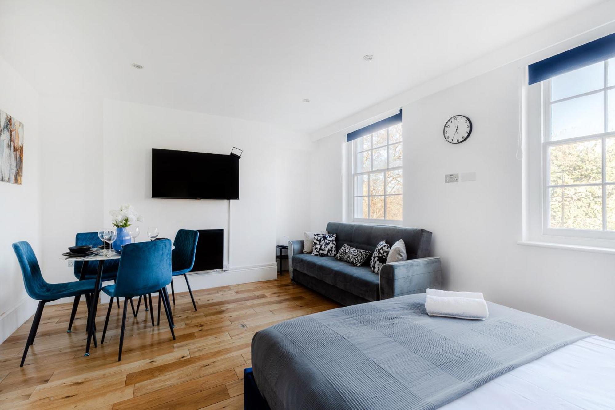Regents Park View Apartment *