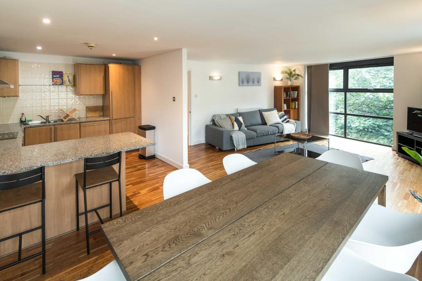 Superfast Broadband 2bd Flat Farringdon Apartment London