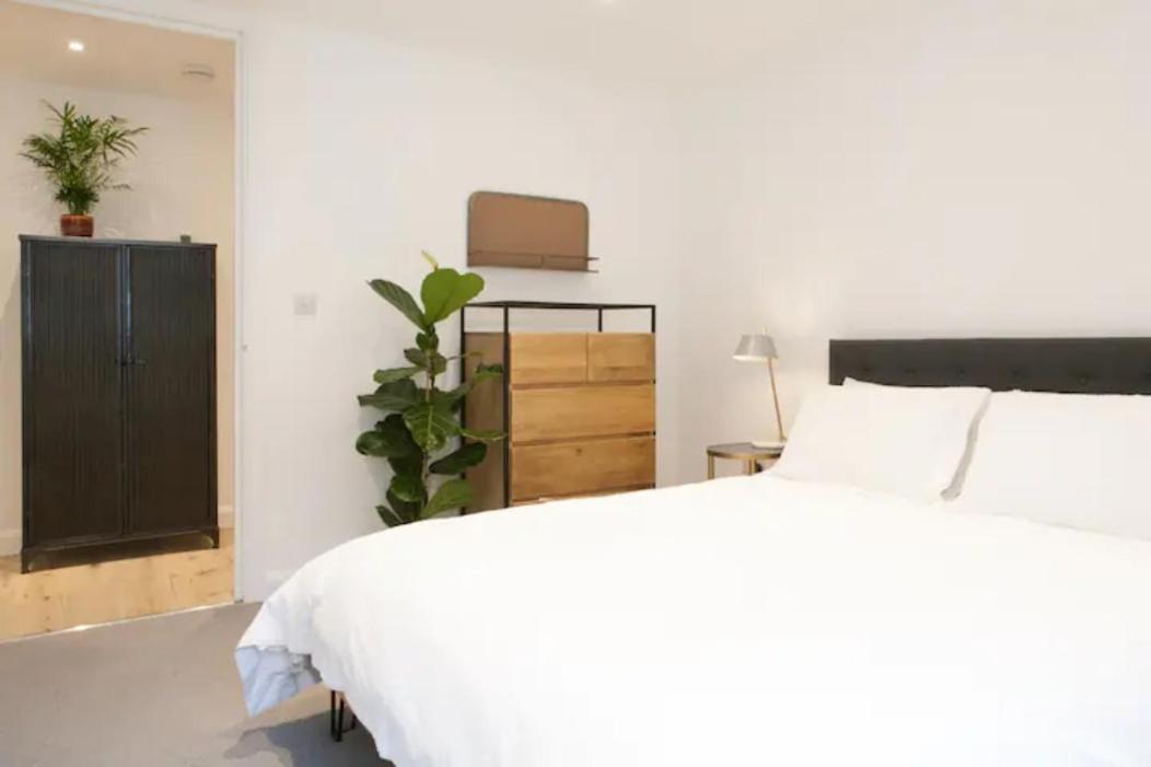 Ferienhaus Shoreditch - Immaculate 2 Bedrooms Flat For 6