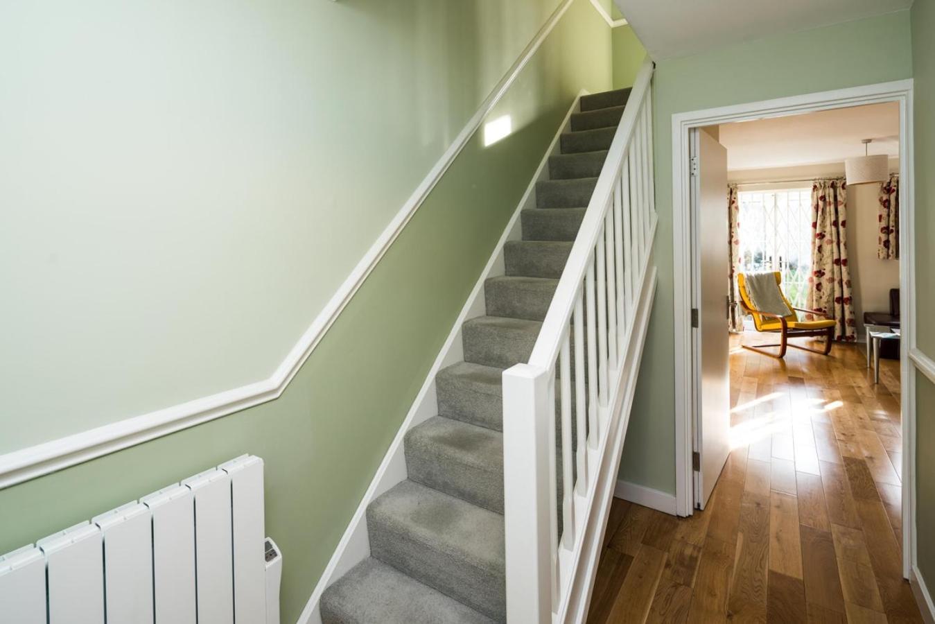 Fantastic In Canary Wharf - 2 Bedrooms Ferienhaus London