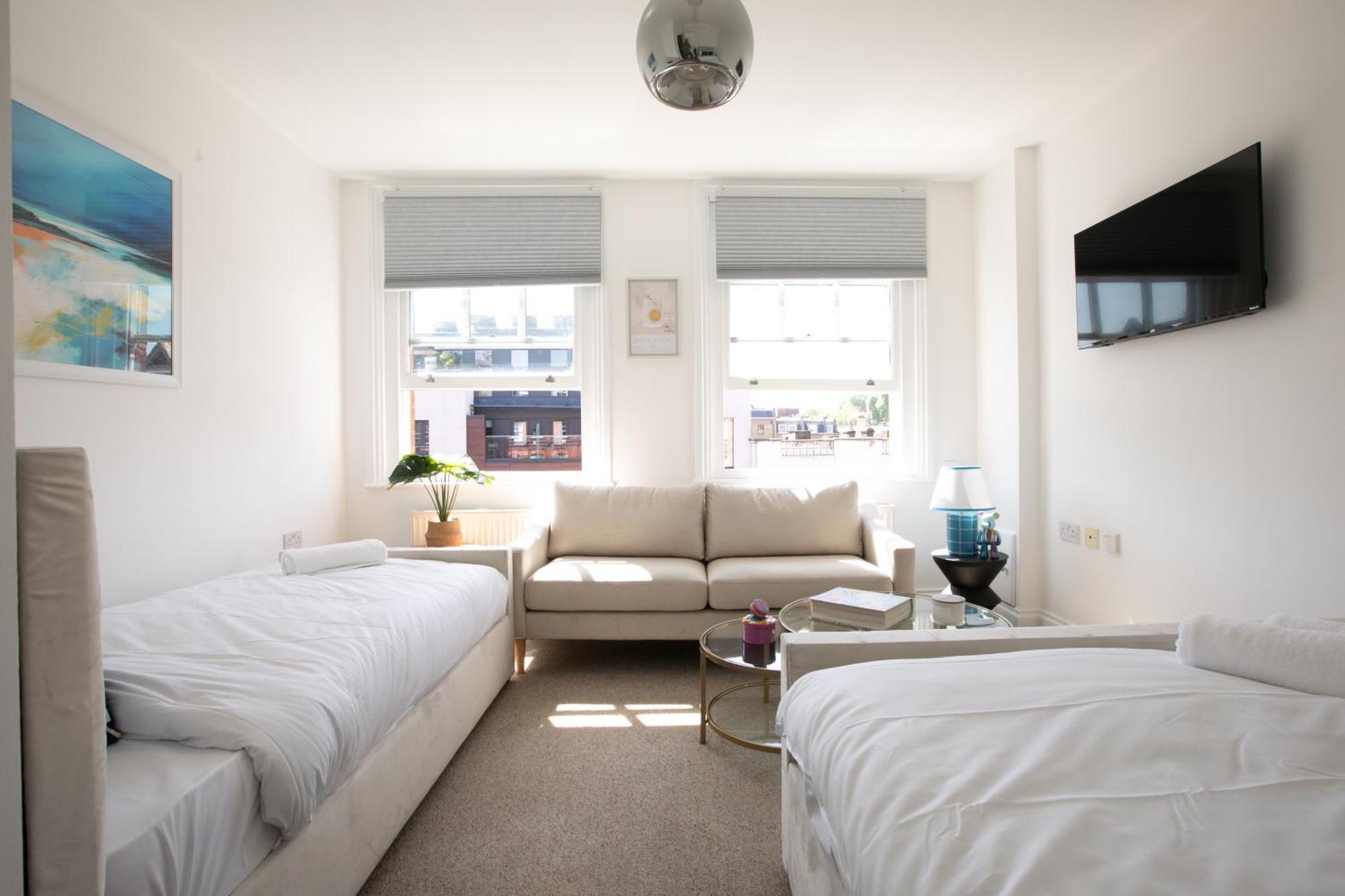 Camden Town 1-min To Station Sleeps 5