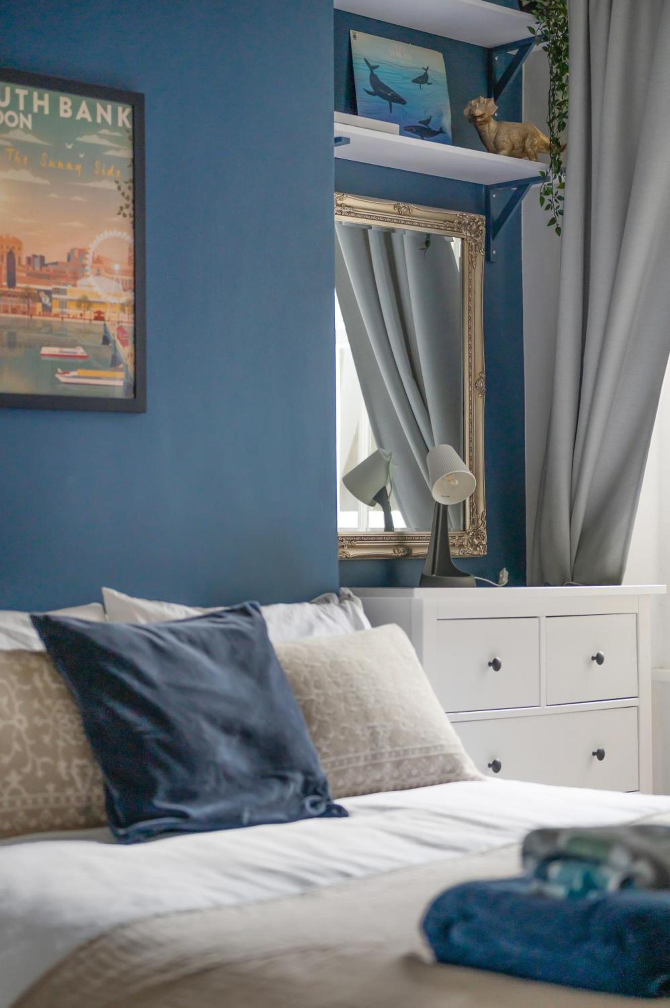Beautiful Victorian Flat With Private Garden - Parking Available Apartment *
