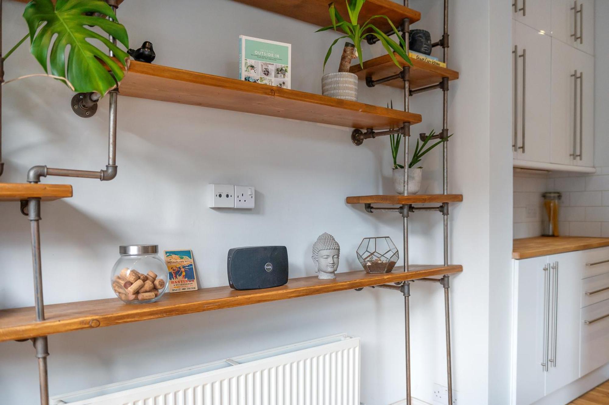 Apartment Beautiful Victorian Flat With Private Garden - Parking Available