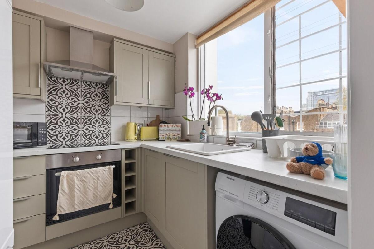 Stylish Hyde Park Rooftop 2 Bedroom *