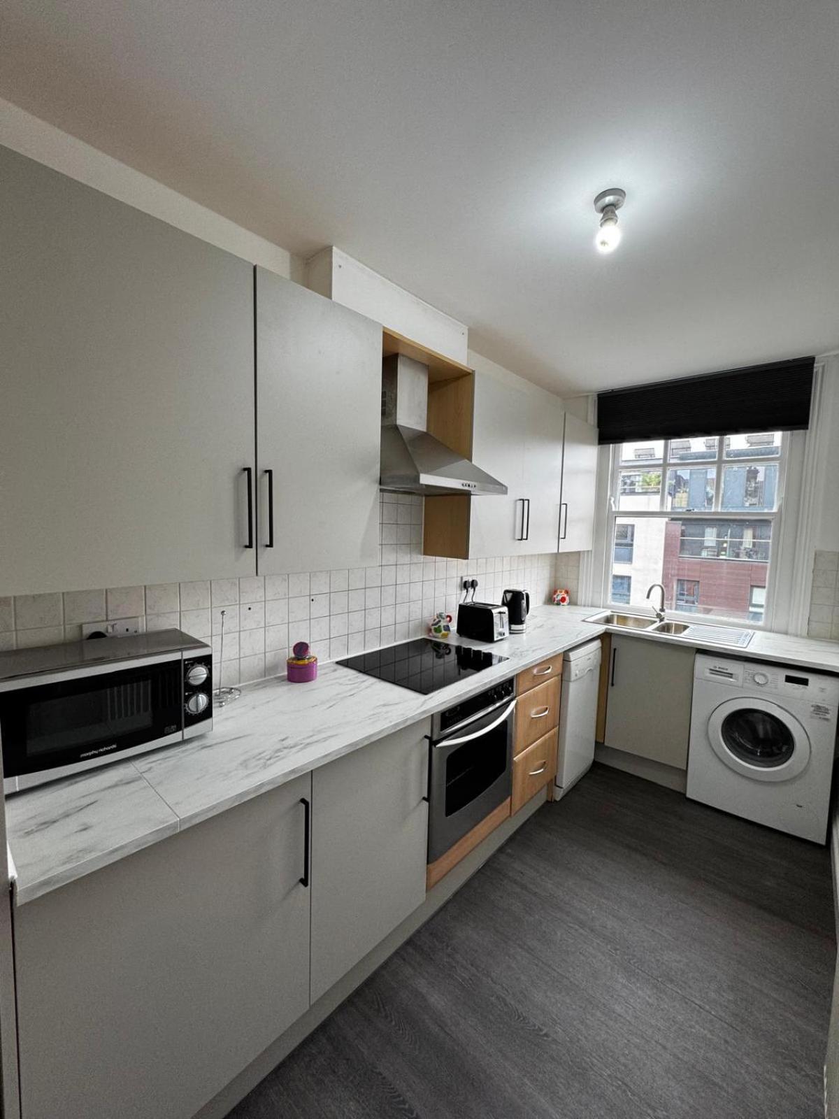 Apartment Camden Town 1-min To Station Sleeps 5 London