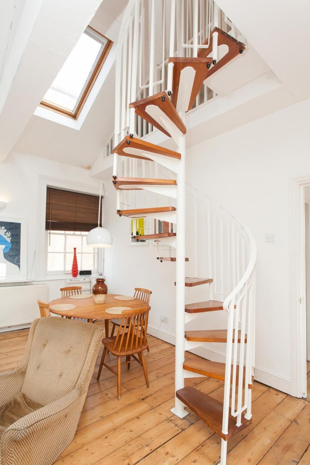 Large Shoreditch 2dbl Bed Loft London