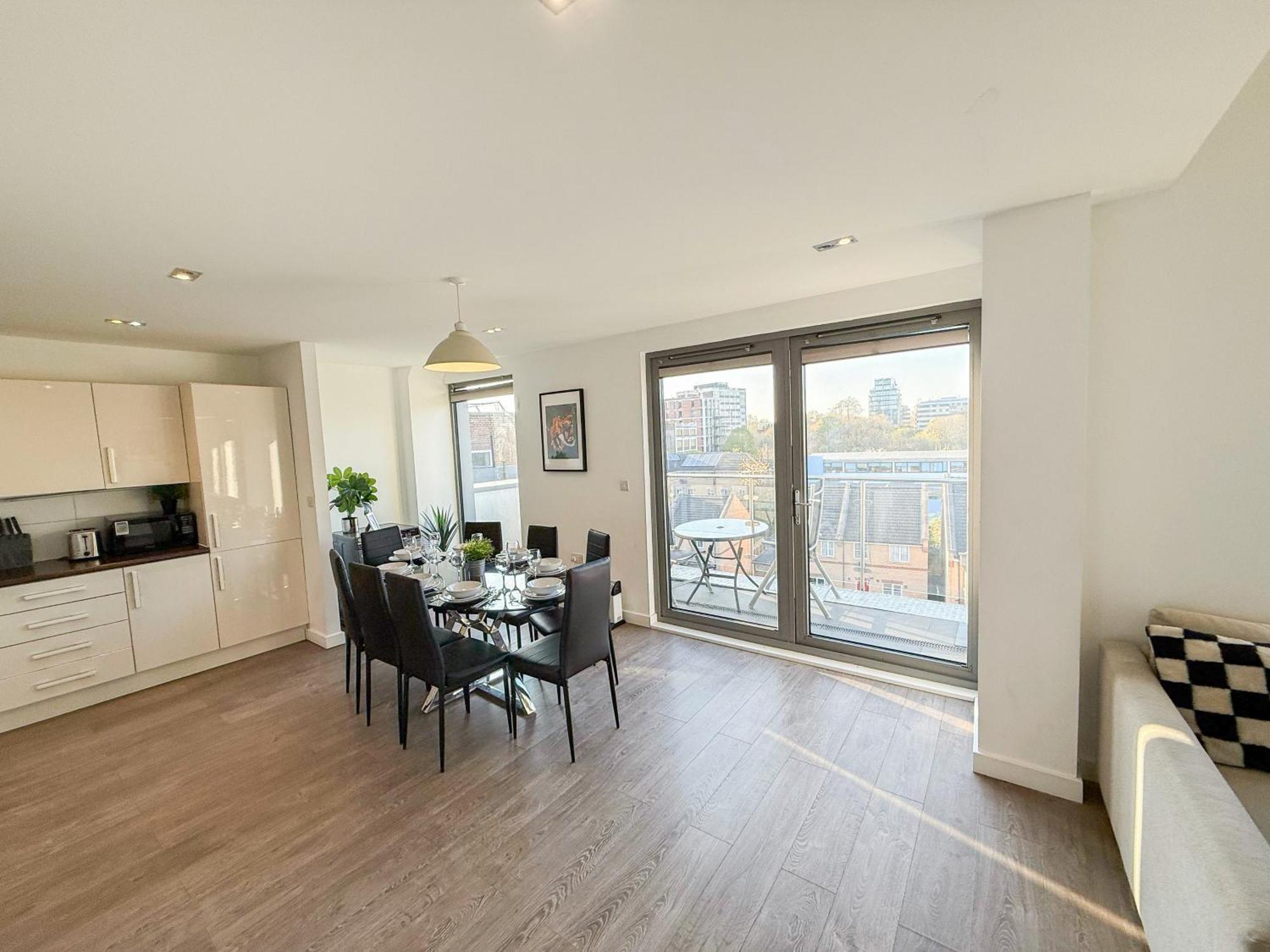 Contemporary With Private Terraces In Shoreditch, Hoxton, Islington * London