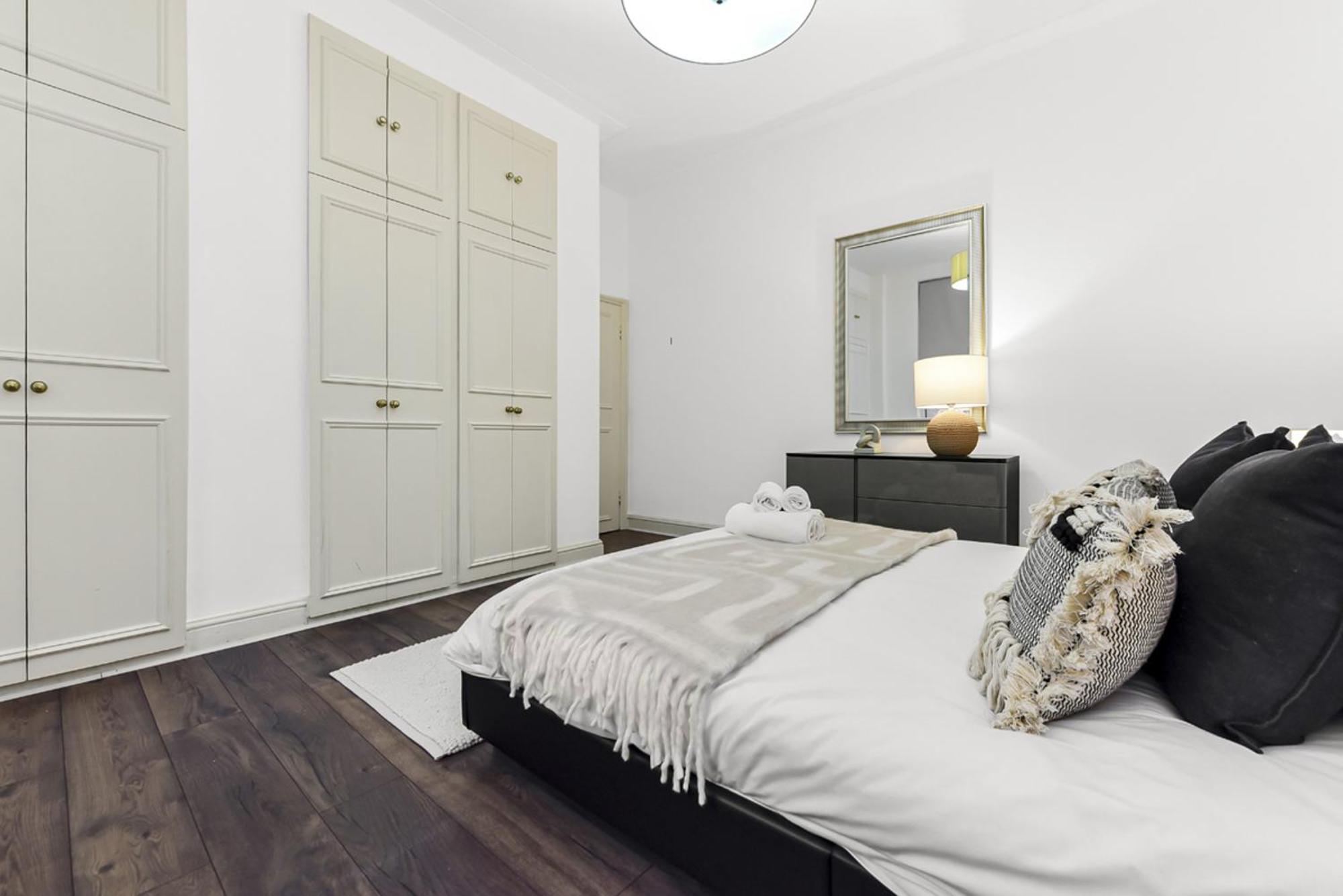 2 Bed Apartment- Mayfair 1 Apartment