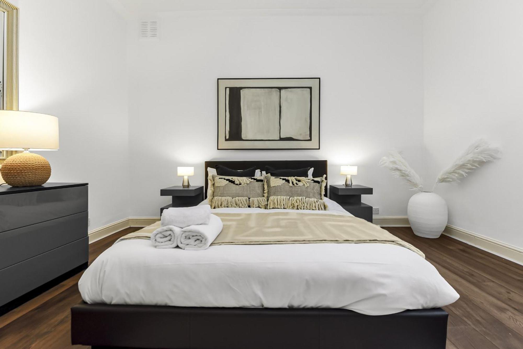 2 Bed Apartment- Mayfair 1 London