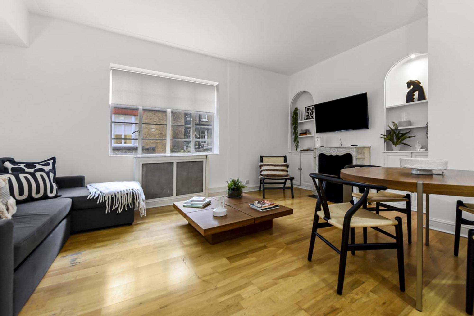 2 Bed Apartment- Mayfair 1 London