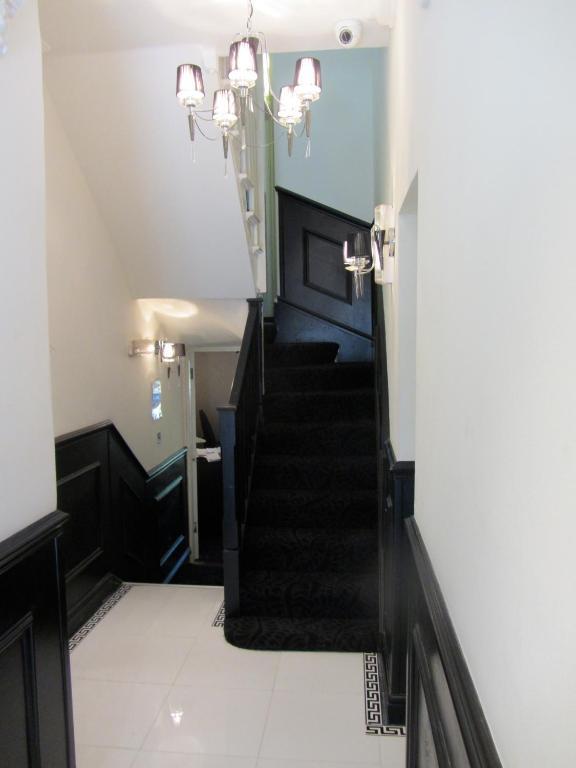 Goodwood Hotel London