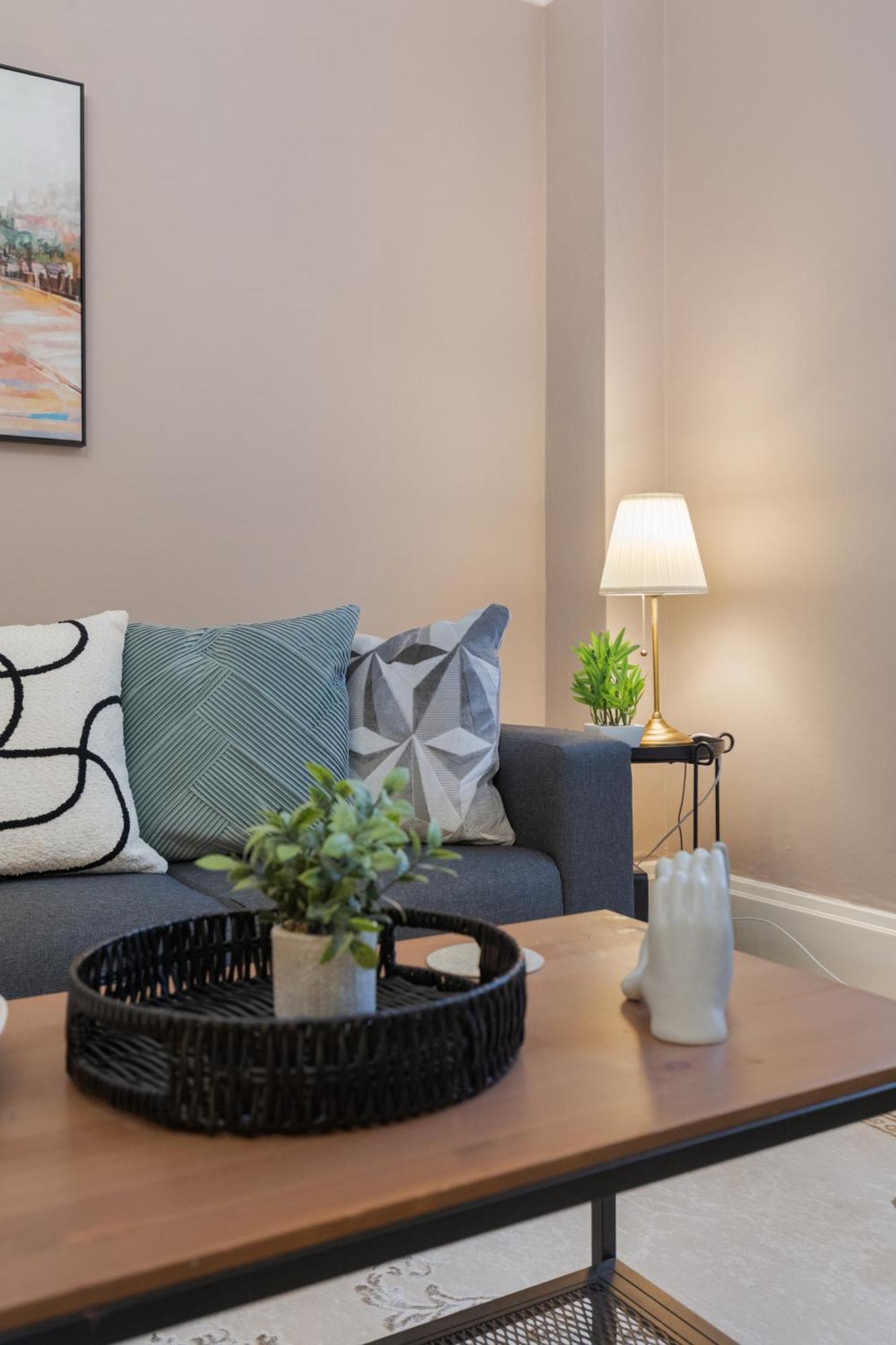 Kensington Olympia 2Br - 2Br