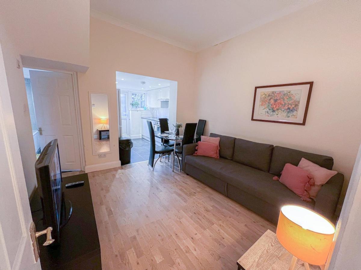 Apartment 1-bedroom Flat With Small Garden & Paid Parking In Finsbury Park, Highbury