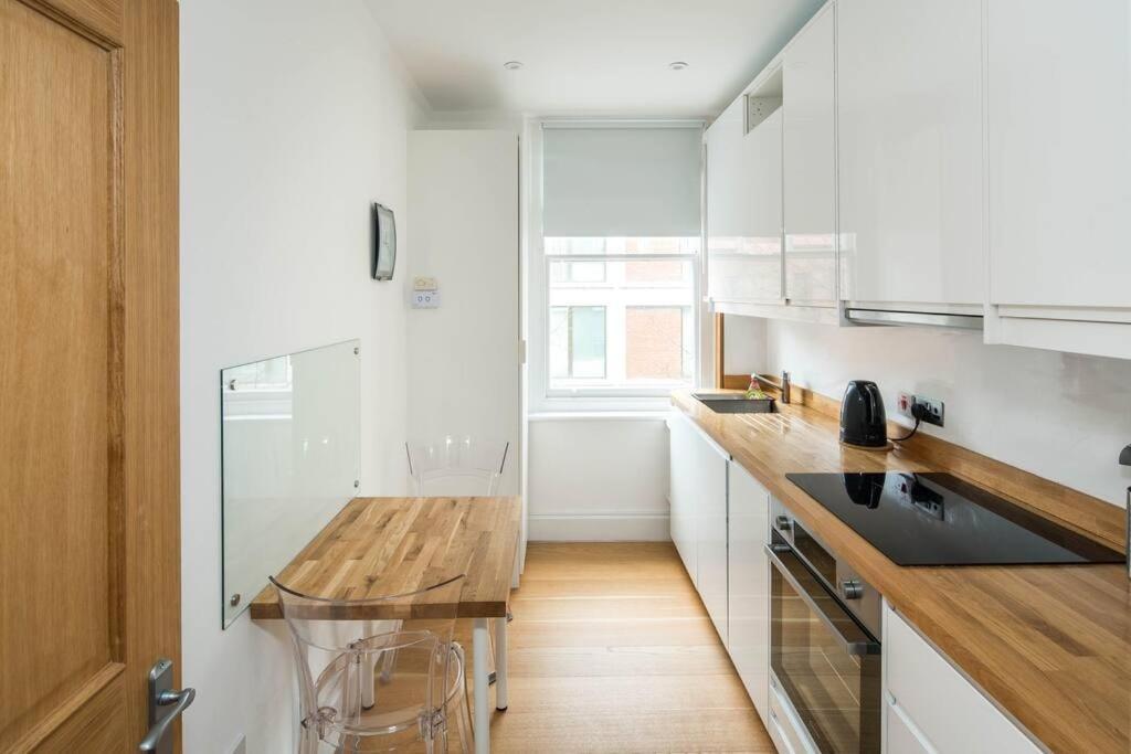 Elegant 1br Near Apartment *