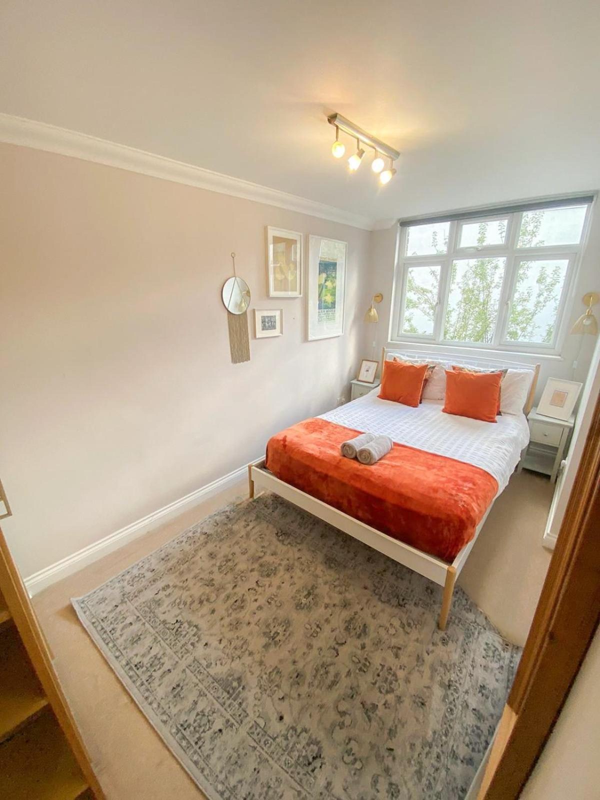 Apartment Lovely 4 Bedroom Flat With Ample Garden In Brondesbury, Kilburn *