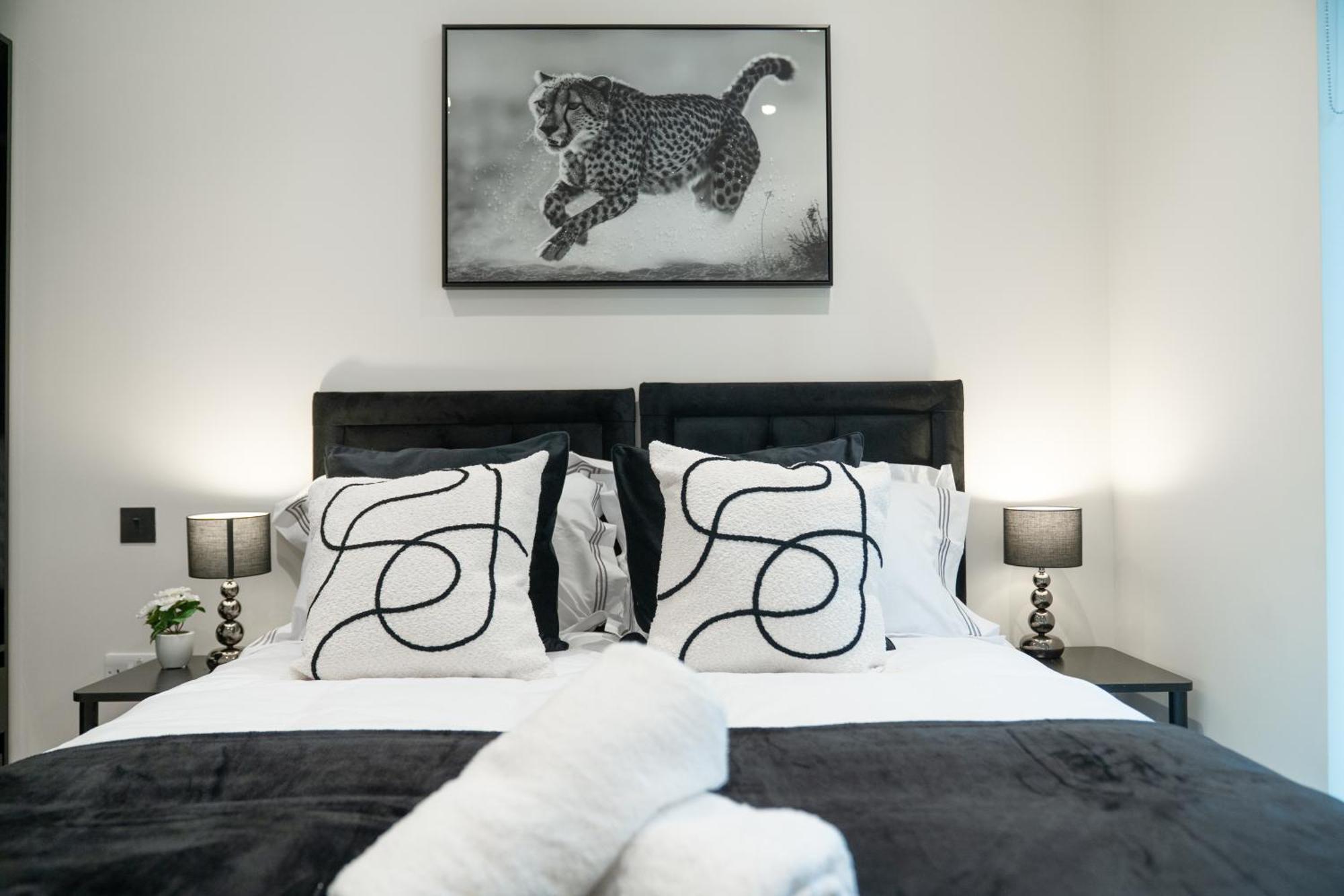Battersea 2br Flat - Gym, Balcony, Parking, Great Location - Long Welcome