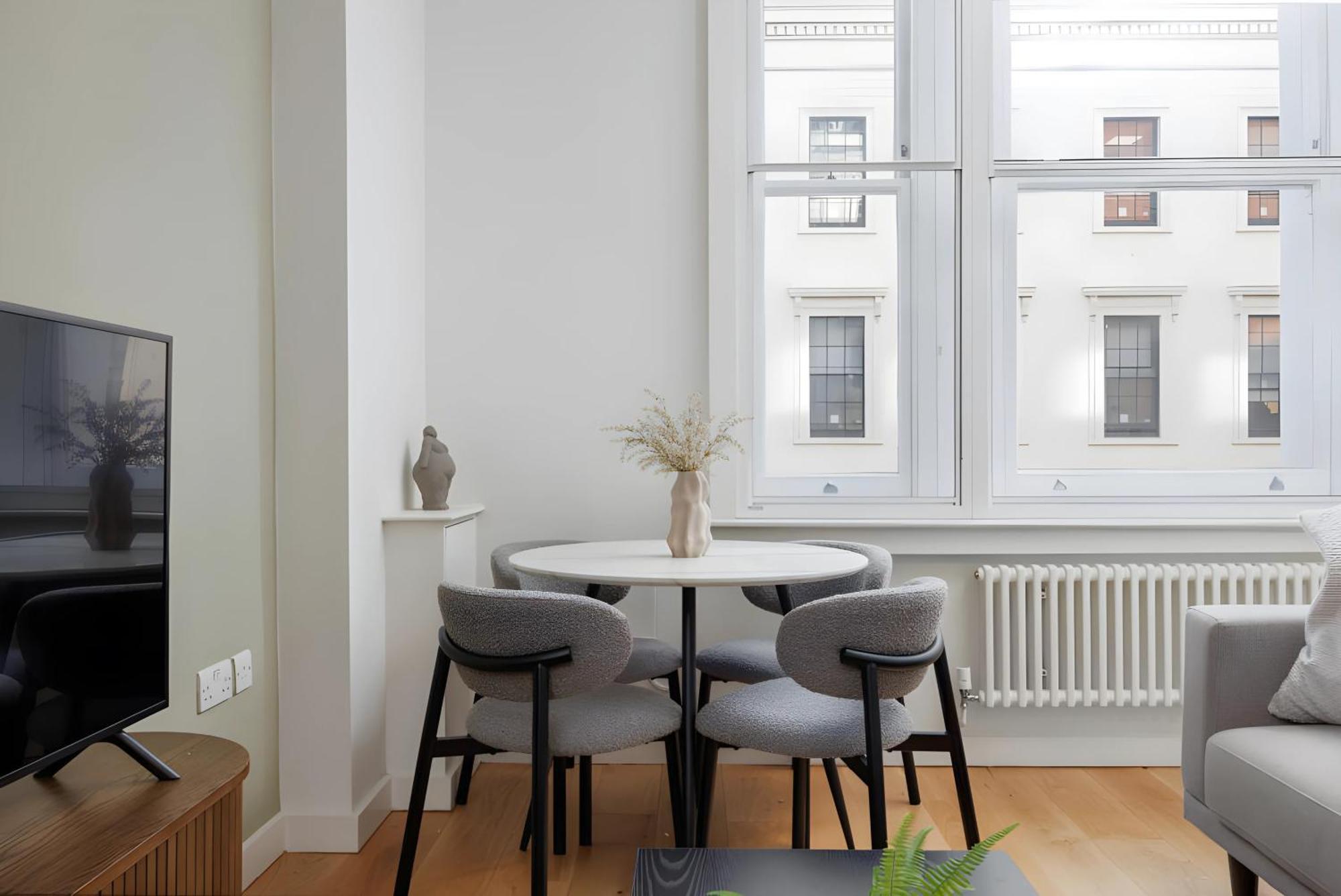 Soho And Covent Garden Luxury Living For 4 In 1-bedroom Flat * London