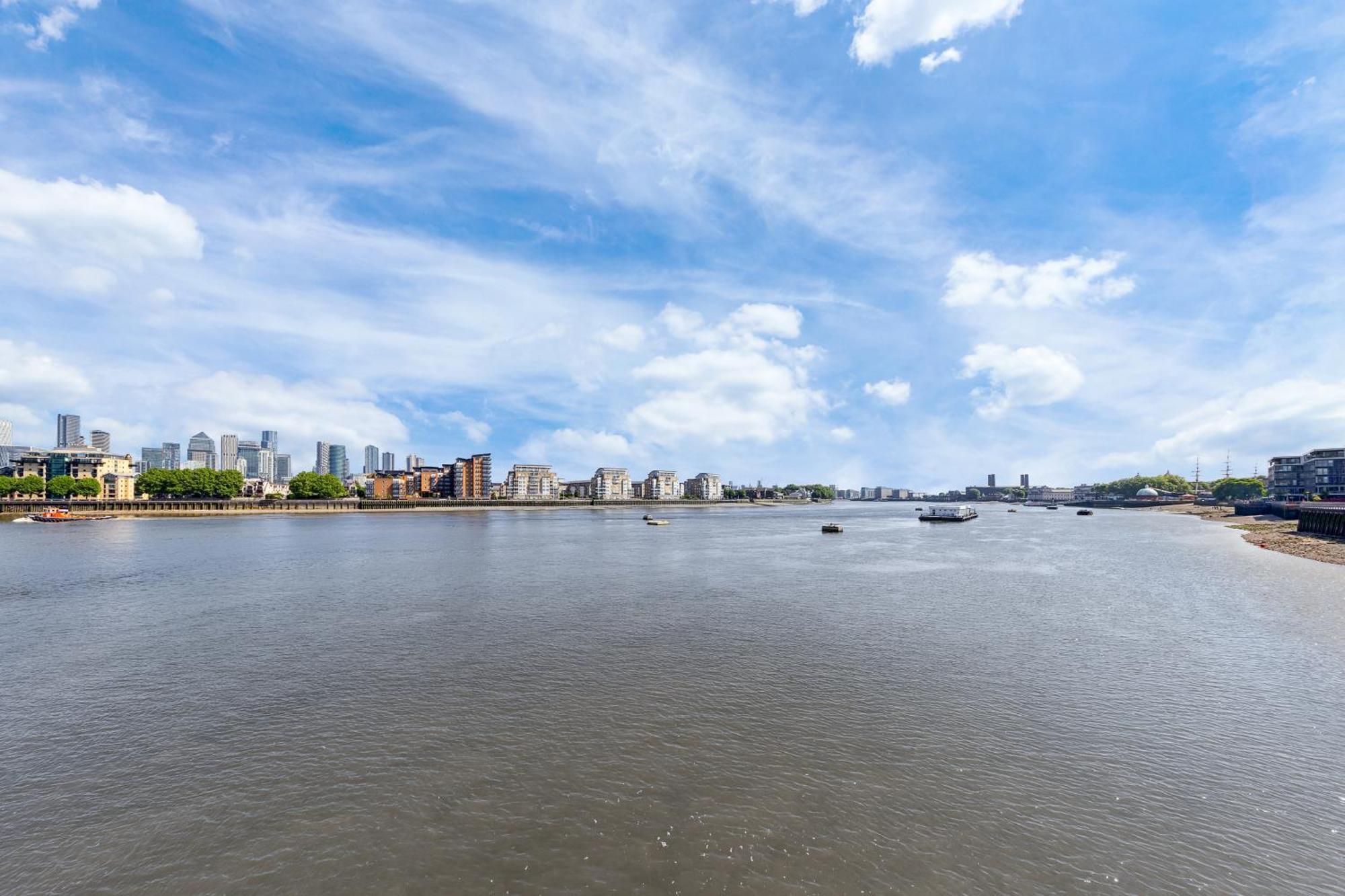 Stunning Greenwich 1br Flat Apartment London