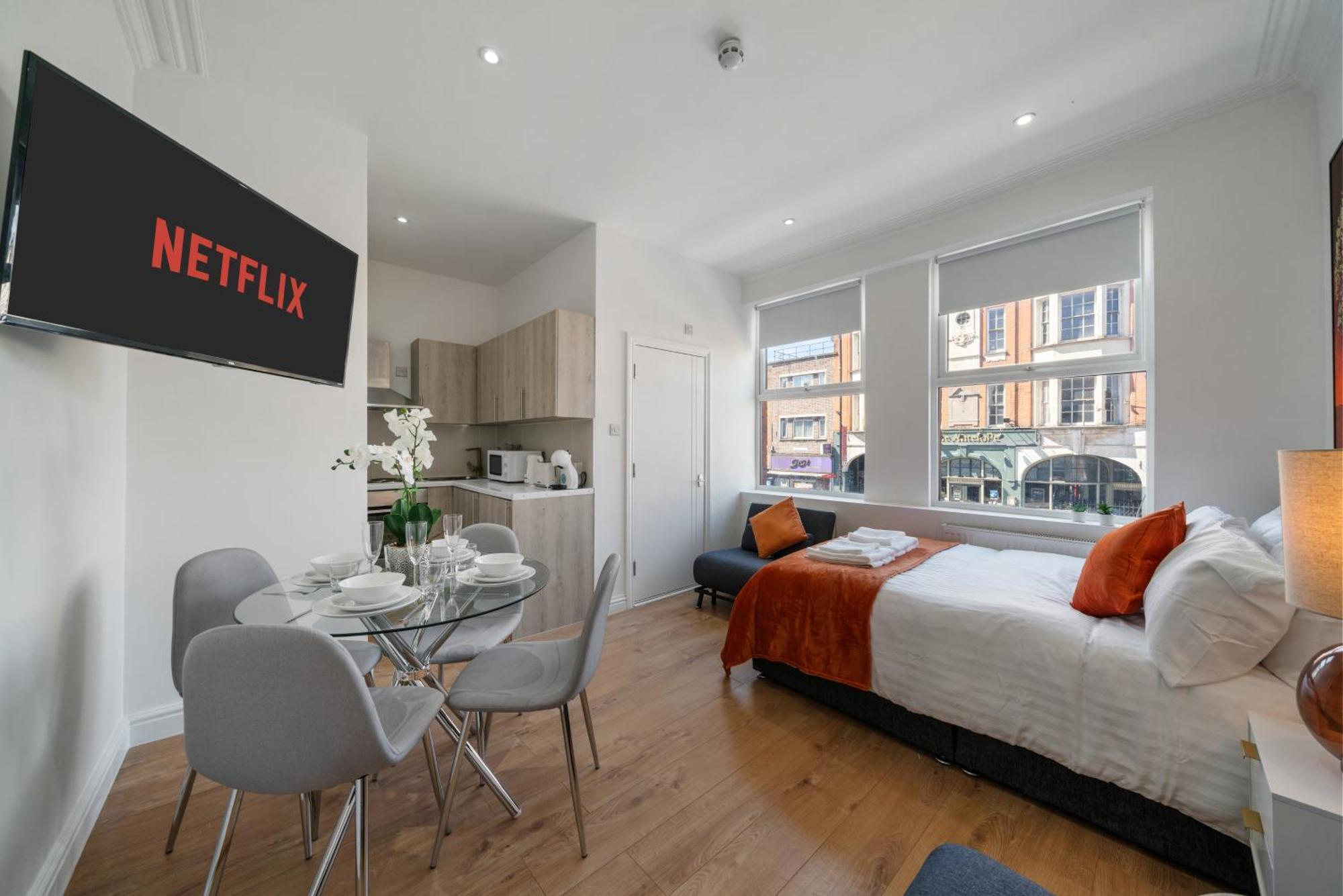 & Charming - 2 Apartment London