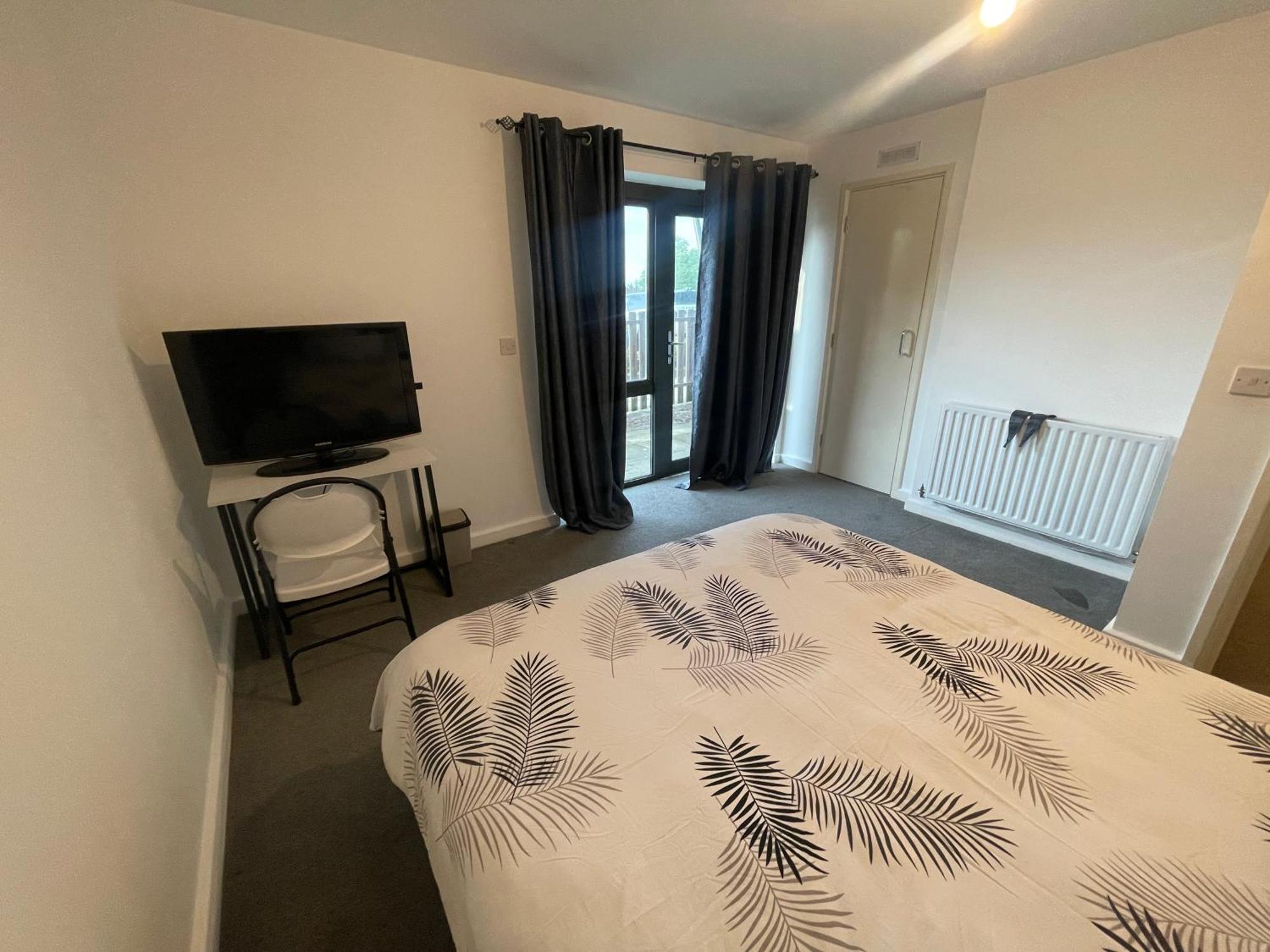 Luxurious Bedroom In One Bed * London