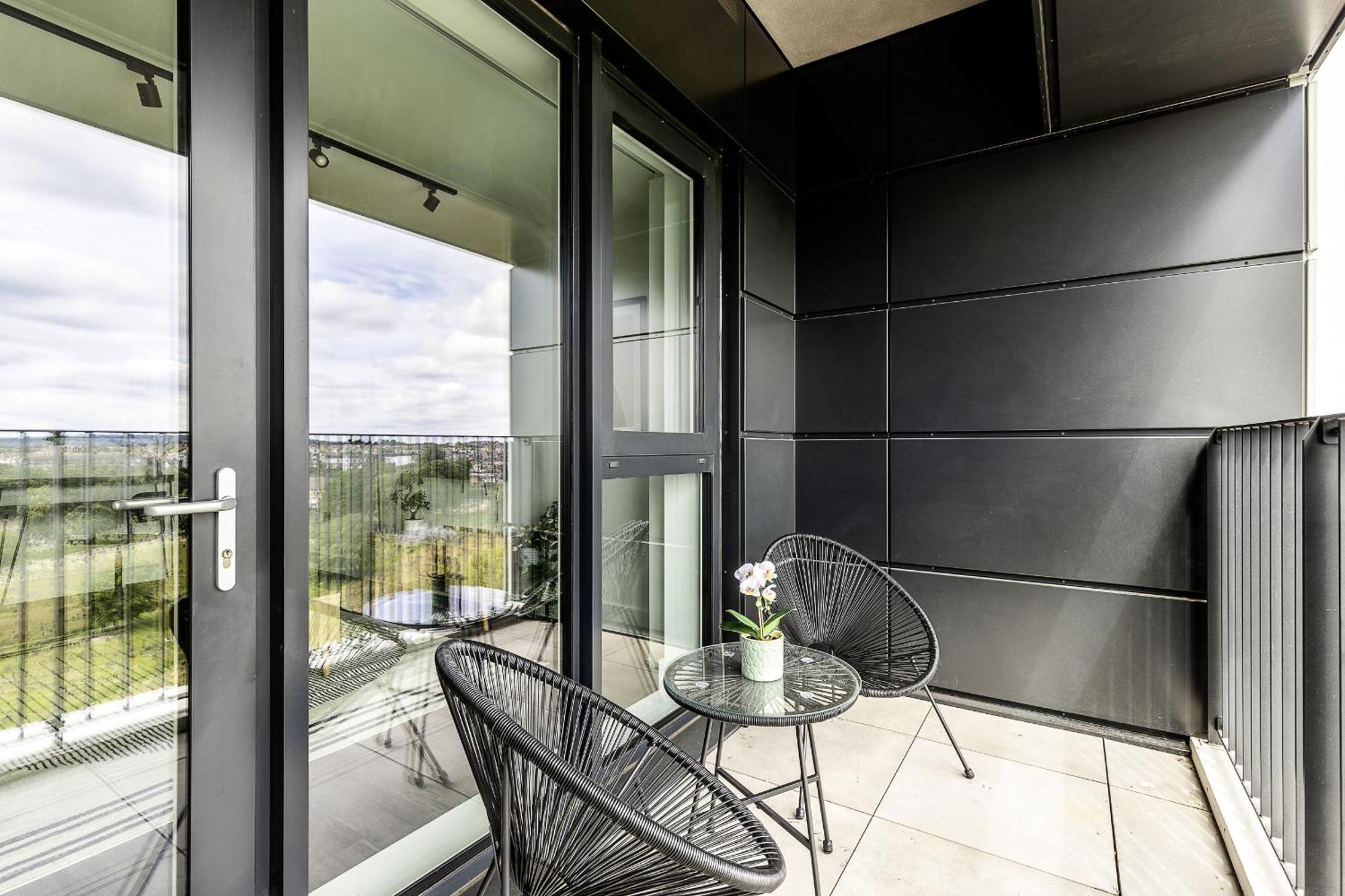 North Ken I - 1 Bedroom - 1 Bathroom - Balcony - Concierge Apartment London