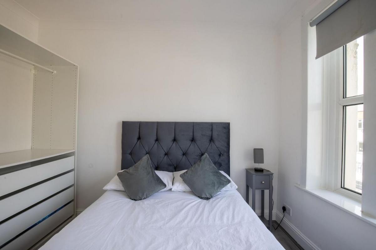 Brick Lane Modern 2 Bedroom Apartment, Up To 6 Apartment London