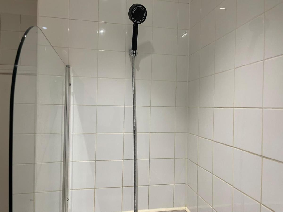 Apartment Brick Lane Modern 2 Bedroom Apartment, Up To 6 London