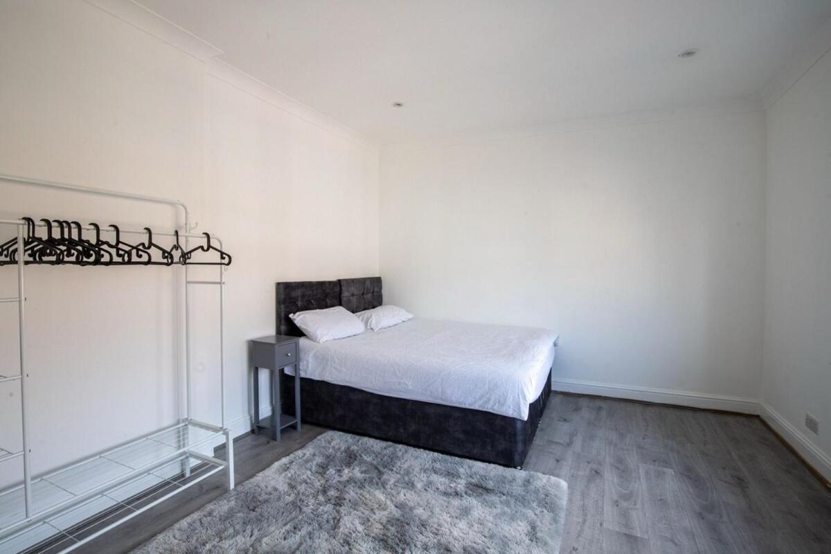 Brick Lane Modern 2 Bedroom Apartment, Up To 6 *