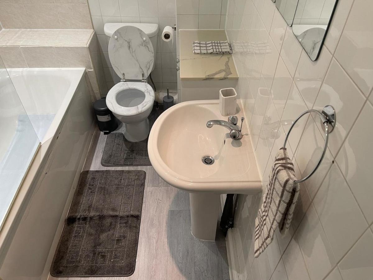 Apartment Brick Lane Modern 2 Bedroom Apartment, Up To 6 *