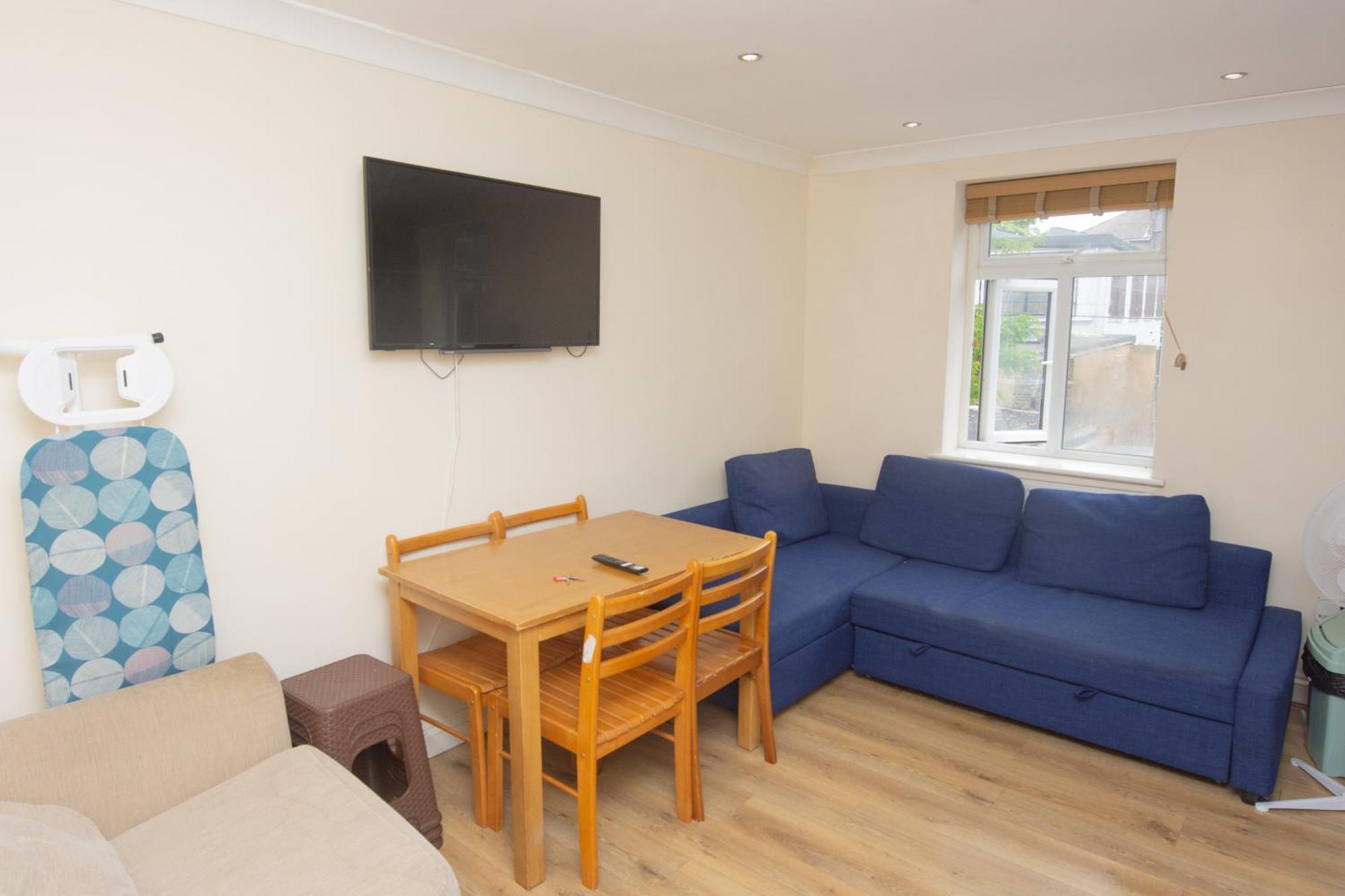Evergreen Apartments, Flat 3, London