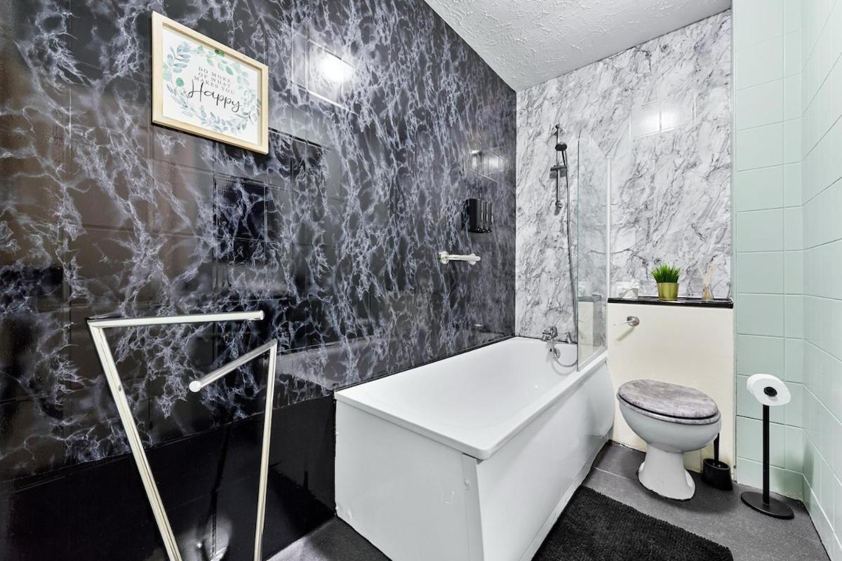 Bright Modern In Elephant & Castle