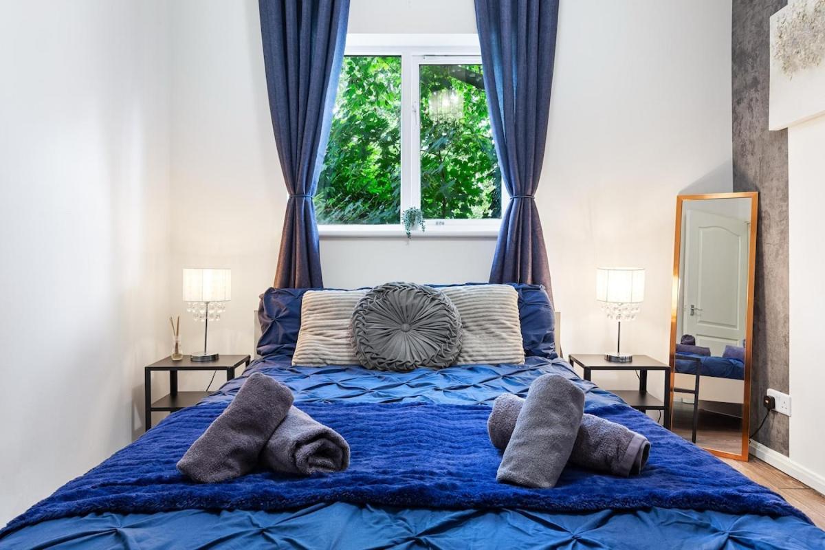 Bright Modern In Elephant & Castle Apartment *