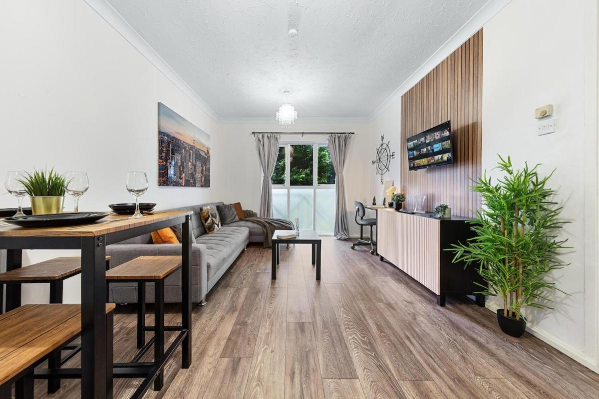 Apartment Bright Modern In Elephant & Castle London